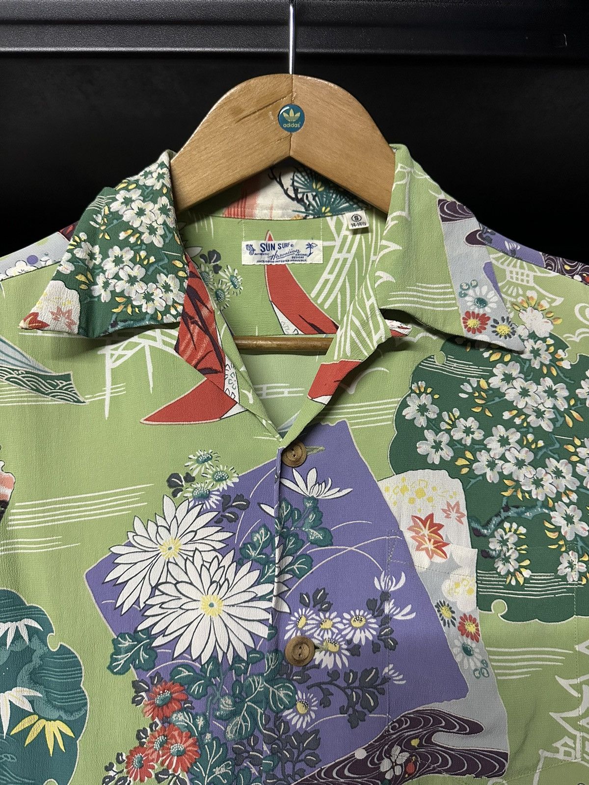 Sun Surf Vintage Sun Surf Hawaiian Japan Rayon Crape Button Ups Tee Size US M / EU 48-50 / 2 - 2 Thumbnail