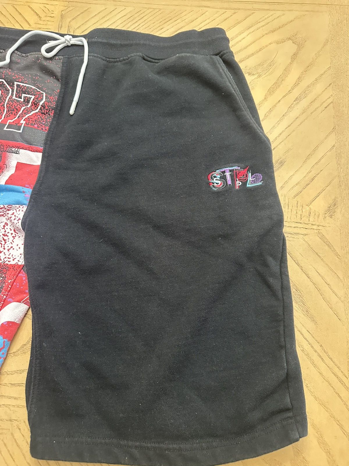 Staple Staple Pigeon Neon Sport Sweatshorts Size US 42 / EU 58 - 3 Thumbnail