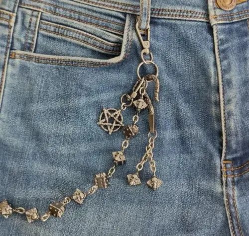 VIBE Dice and Skulls Rock Wallet Chain Size ONE SIZE - 3 Thumbnail
