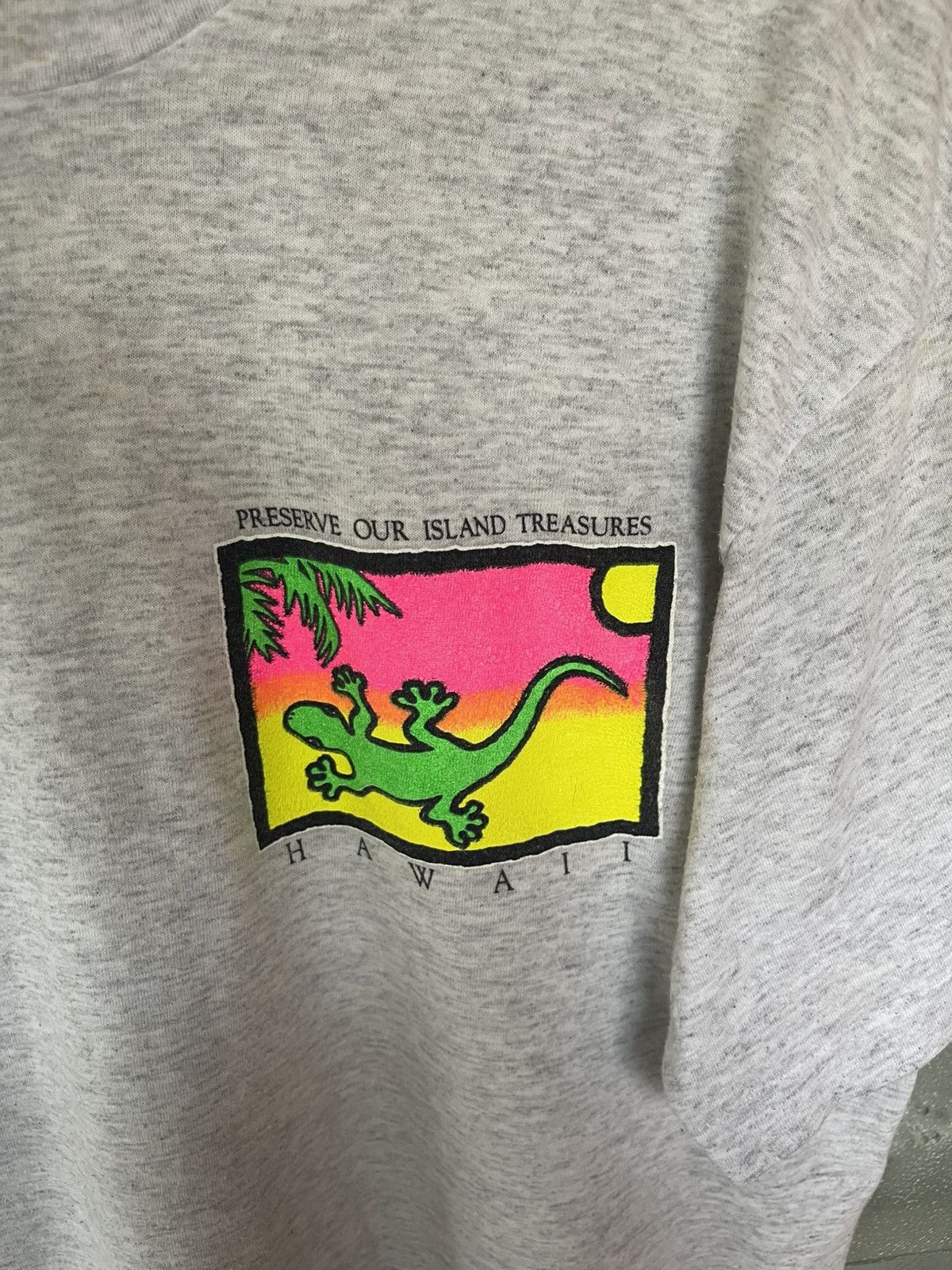 Vintage Vintage 80's Hanes Beefy-T Gecko Hawaii Shirt Tee Size US L / EU 52-54 / 3 - 3 Thumbnail