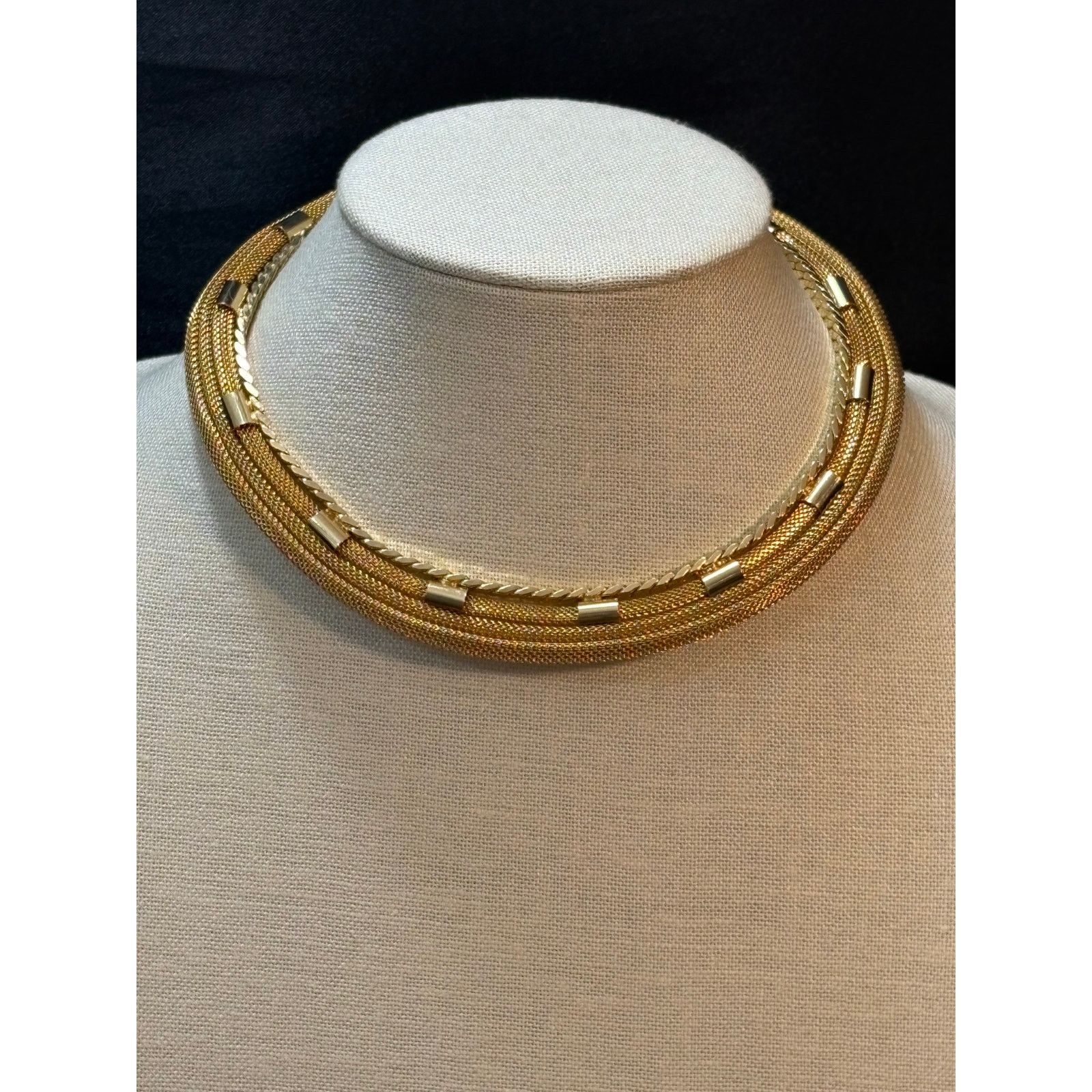 Other Vintage Gold Tone Mesh Necklace and Pedant 70g Size ONE SIZE - 1 Thumbnail