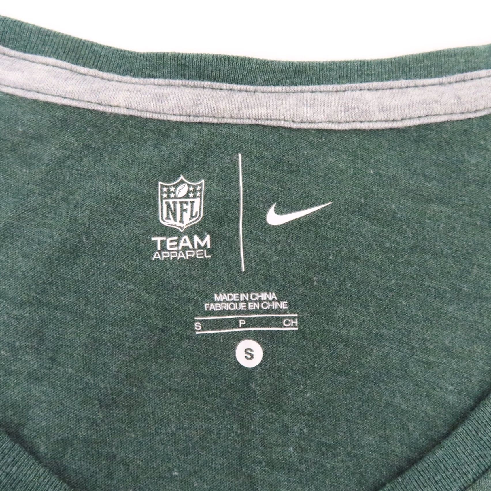 Nike Nike Womens T-Shirt Go Pack Go Green Bay Packers V Neck Shirt Top NFL Apparel Small Green Ladies Girl? Size S / US 4 / IT 40 - 6 Thumbnail