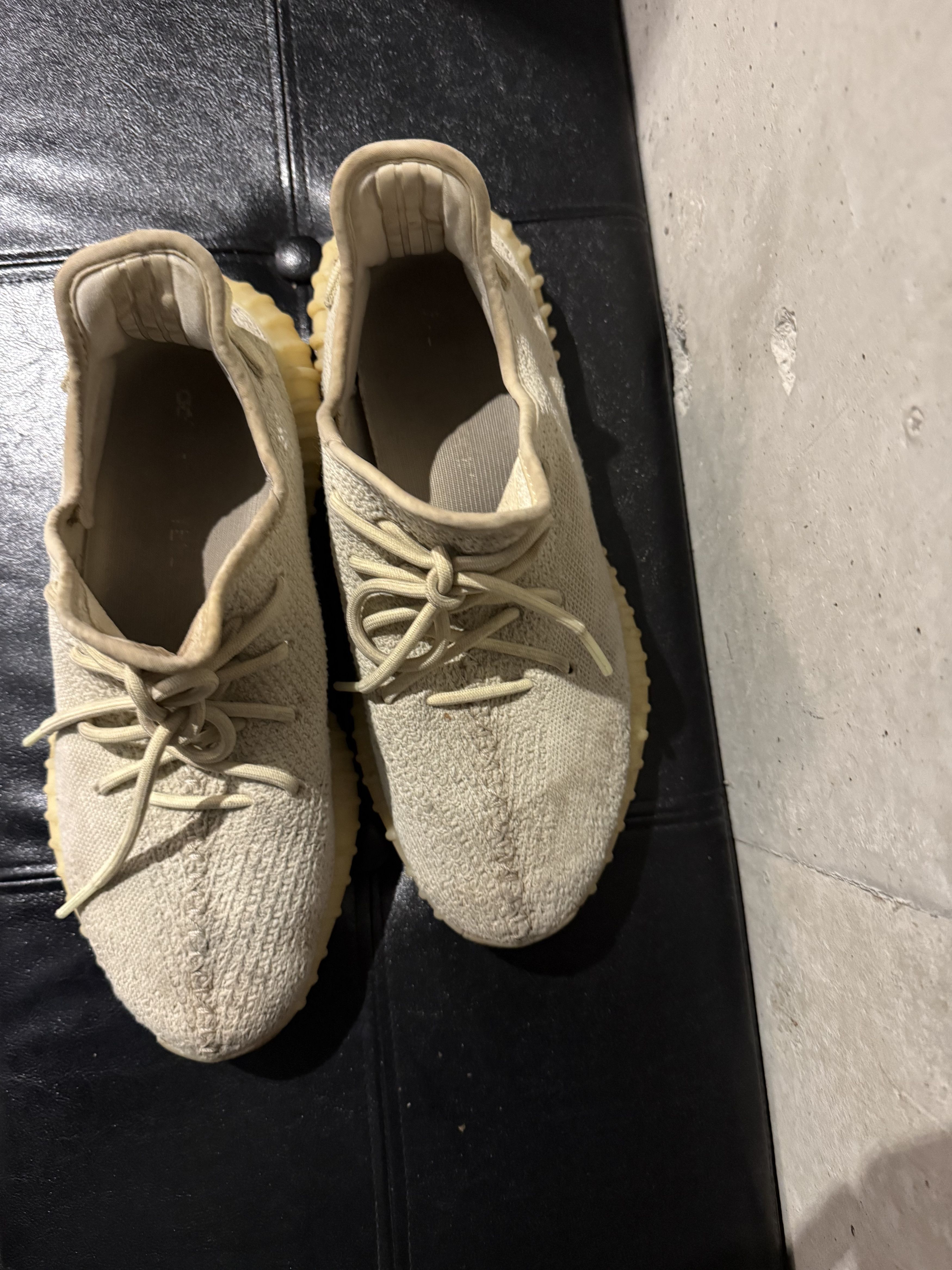 Adidas × Kanye West Yeezy Boost 350 V2 - Butter Size US 9.5 / EU 42-43 - 3 Thumbnail