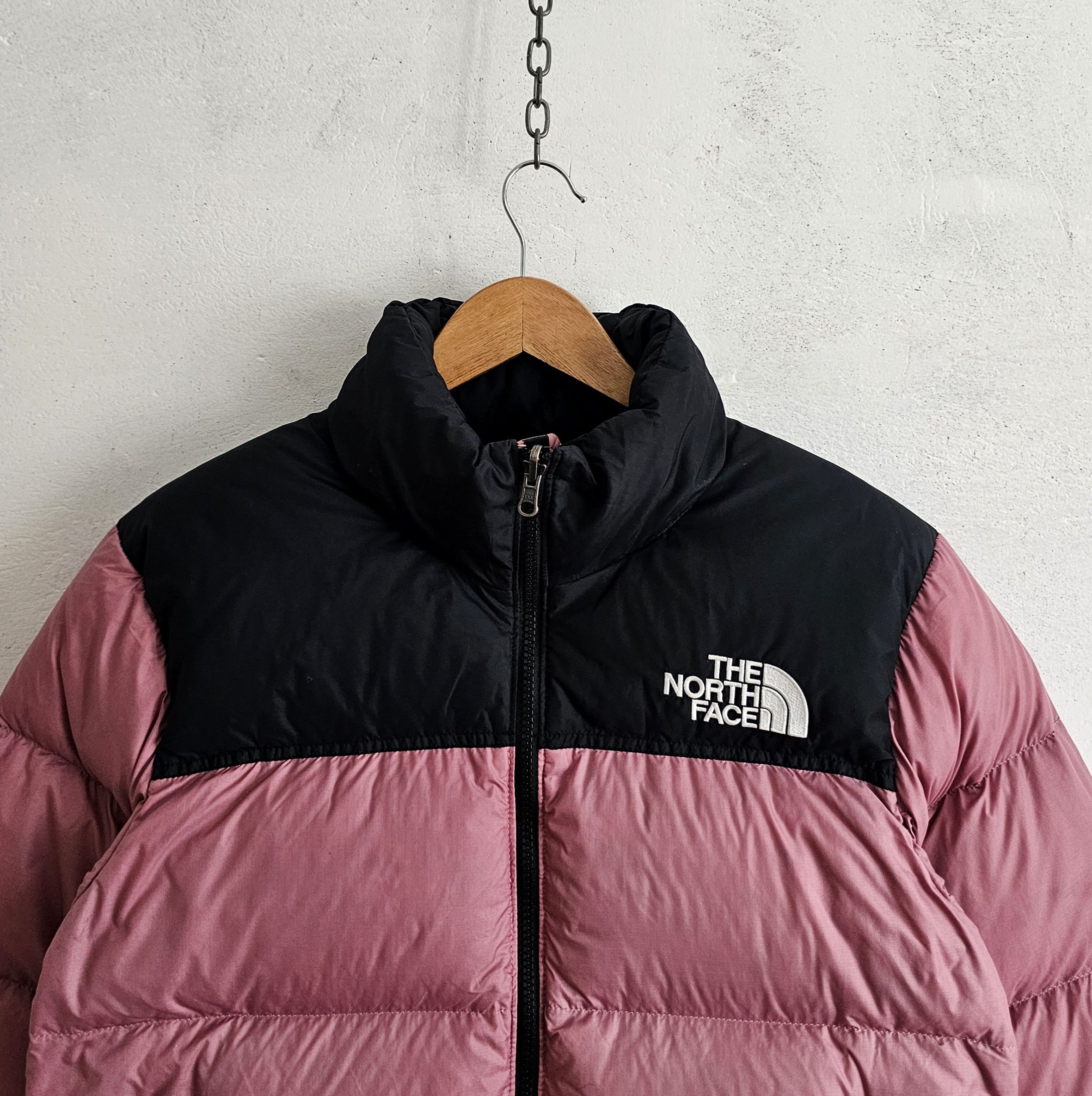 The North Face The North Face 700 nuptse Size M / US 6-8 / IT 42-44 - 2 Thumbnail