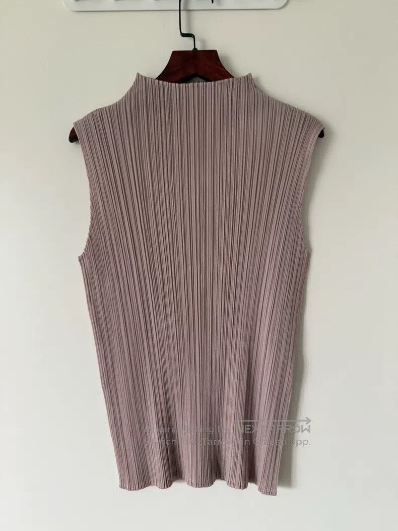 Issey Miyake Issey Miyake Light Brown Pleated Sleeveless Camisole Size XL / US 12-14 / IT 48-50 - 1 Thumbnail