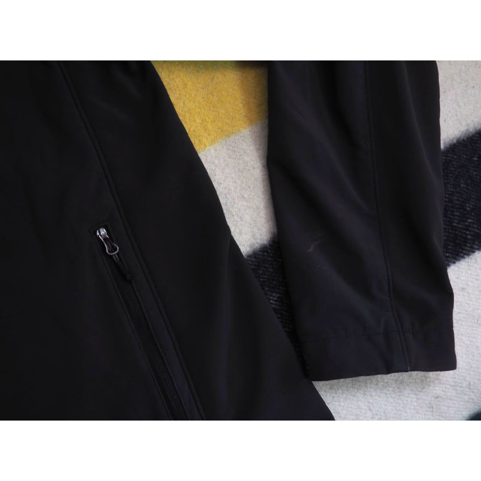 Marmot VTG Marmot Jacket Outdoor Windbreaker Mens L Black Charcoal Gray Softshell Zip Full Zip Hiking Size US L / EU 52-54 / 3 - 6 Thumbnail