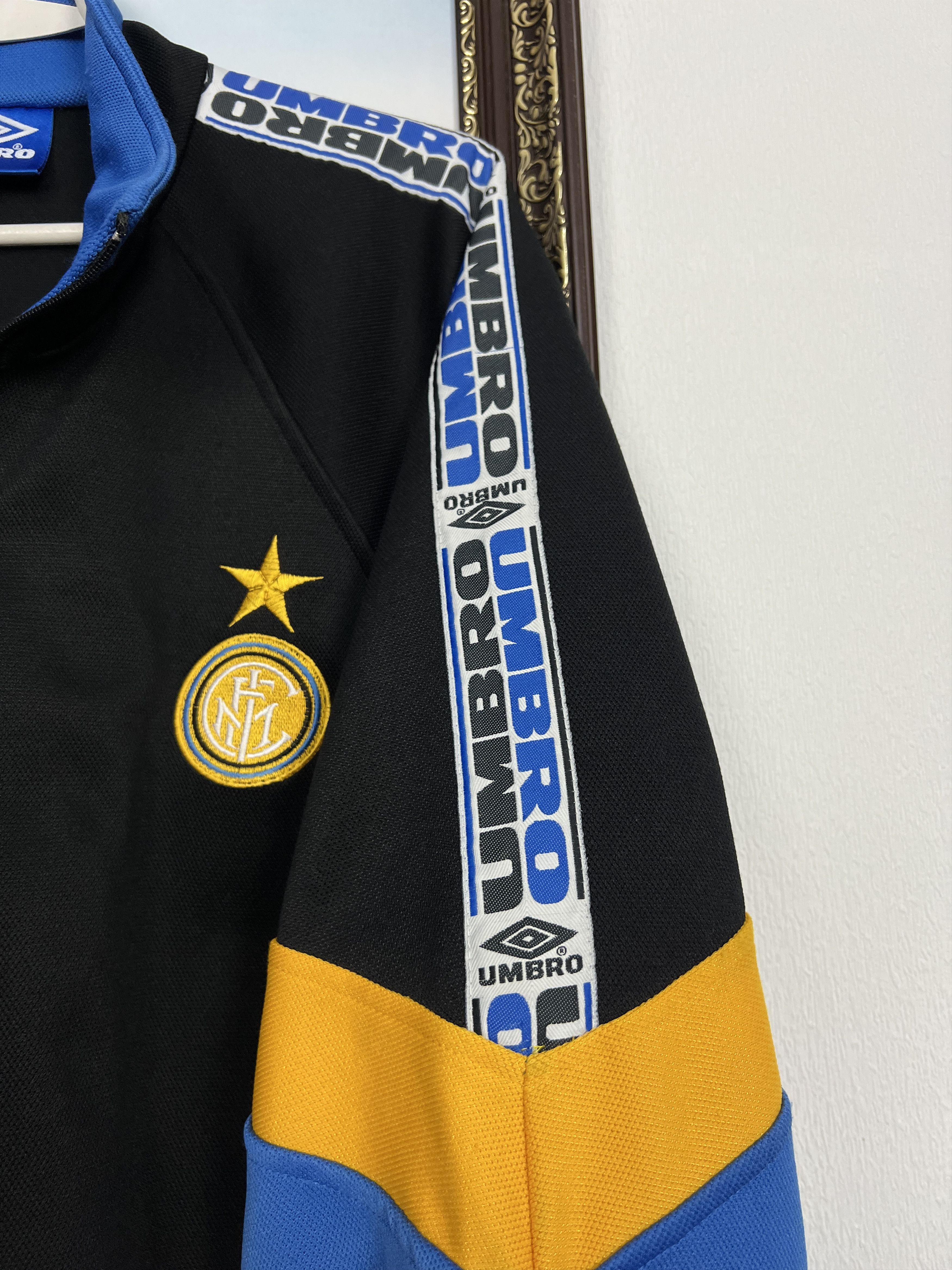 Umbro Inter Milan Football Jacket Soccer Maglia Track Top Ronaldo Size US L / EU 52-54 / 3 - 4 Thumbnail
