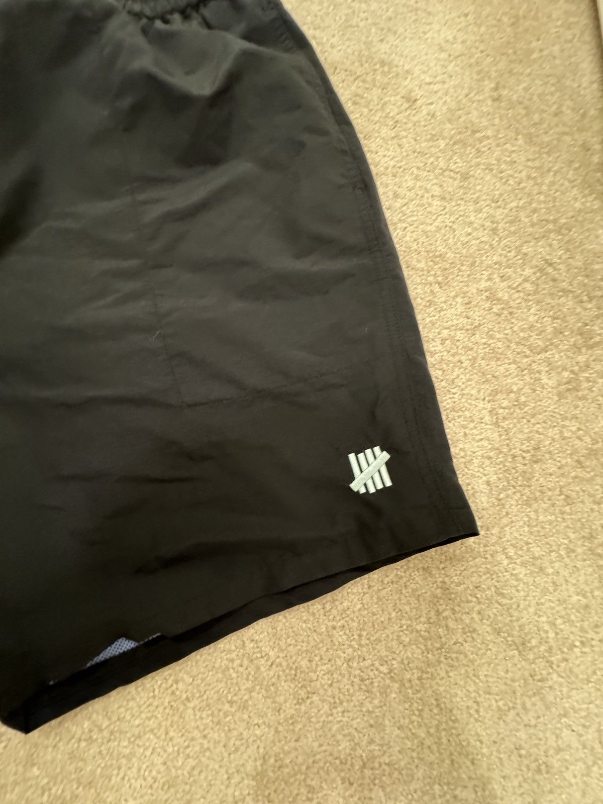 Undefeated UNDEFEATED Black Nylon Shorts inside bball mesh Size US 34 / EU 50 - 3 Thumbnail