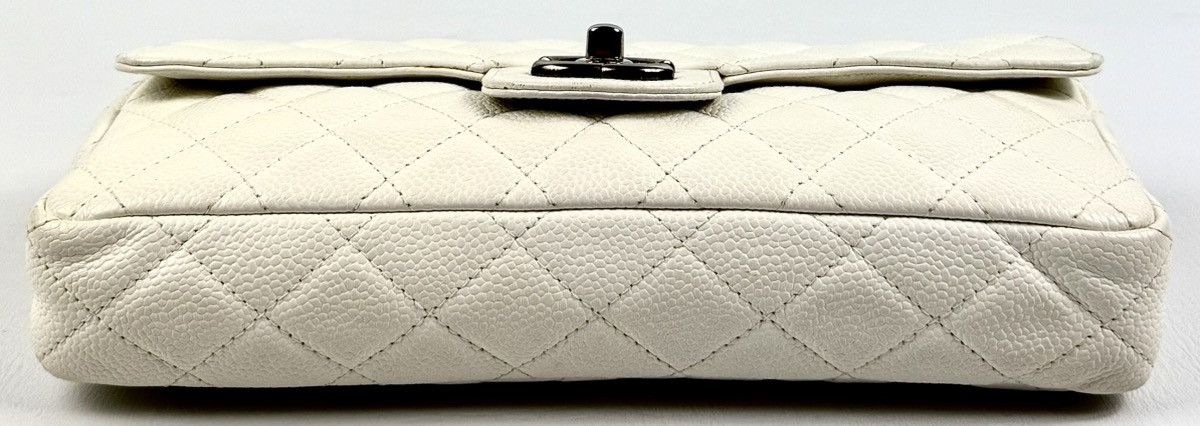 Chanel Chanel - Karl - 2008 - White - Caviar - East West - Flap Size ONE SIZE - 18 Thumbnail