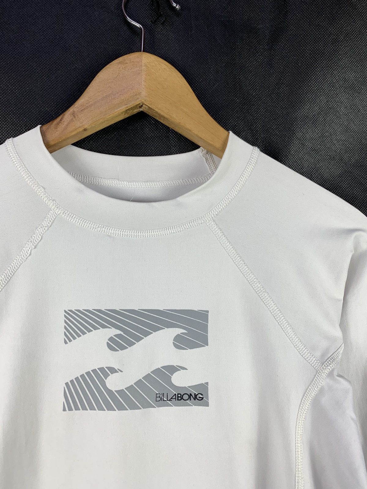Billabong Steals! Billabong Tops Inner Tight Sunshield UPF50 Size US L / EU 52-54 / 3 - 5 Thumbnail