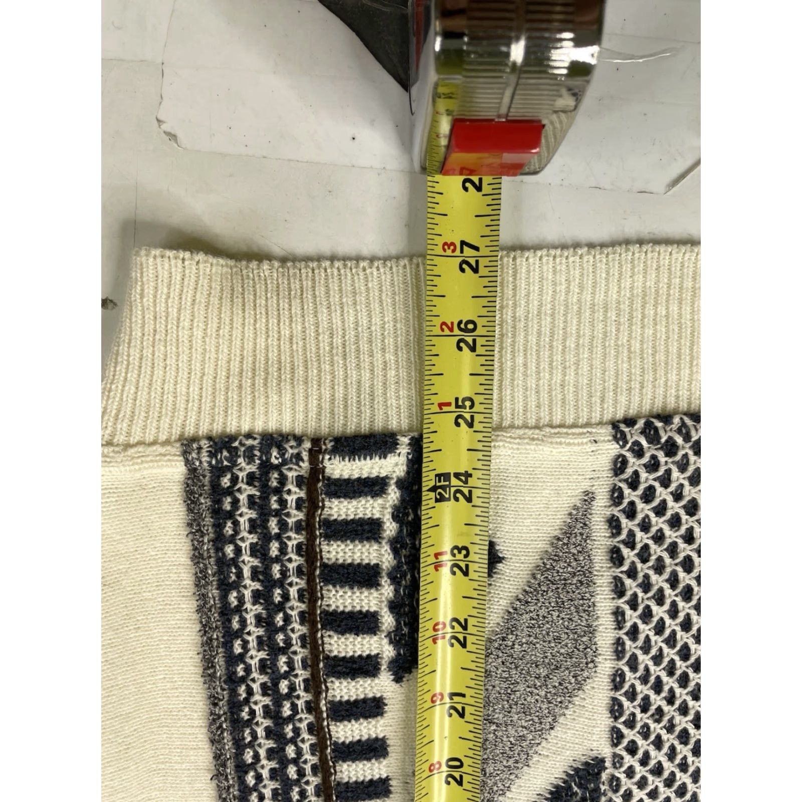 Vintage VINTAGE Mac Hugh Textured 3D Knit Sweater Pullover Mens Large Acrylic Cotton White Pullover Classic University Men Size US L / EU 52-54 / 3 - 6 Thumbnail