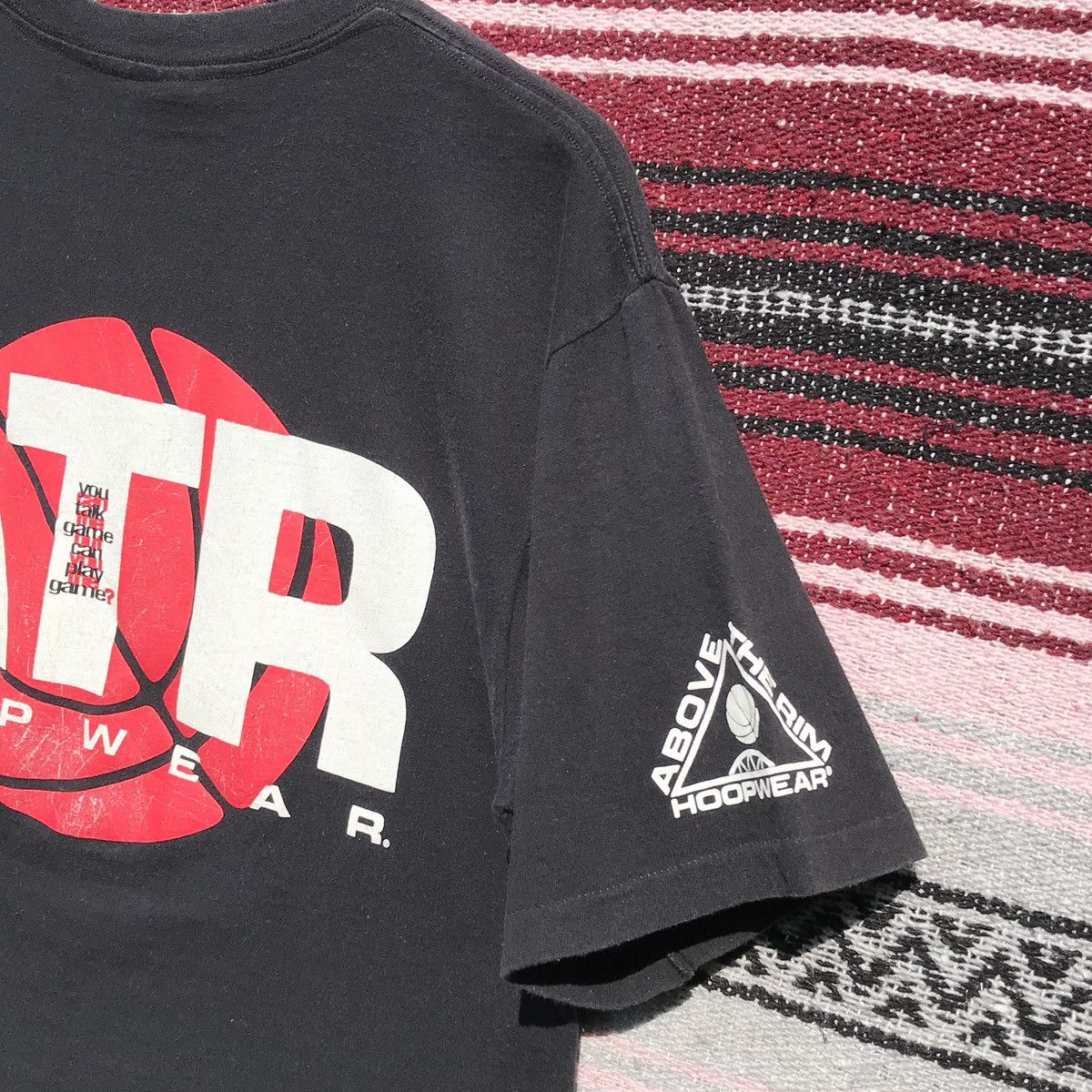 Above the Rim × NBA × Vintage Vintage 90s Above The Rim Hoopwear Tee SunFaded Size US L / EU 52-54 / 3 - 13 Thumbnail