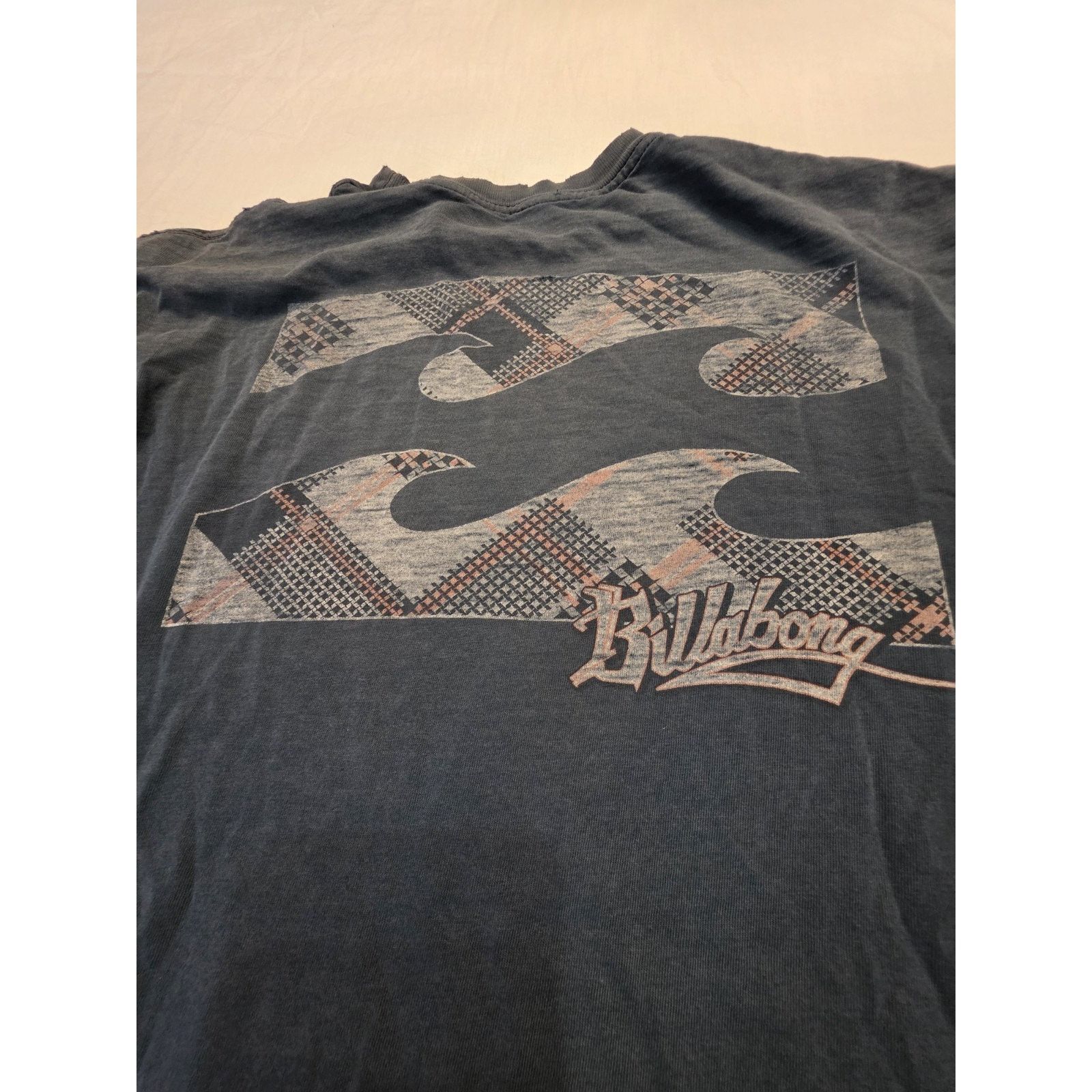 Billabong Billabong Men's Size Small Short Sleeve Black Faded Vintage Size US S / EU 44-46 / 1 - 1 Thumbnail