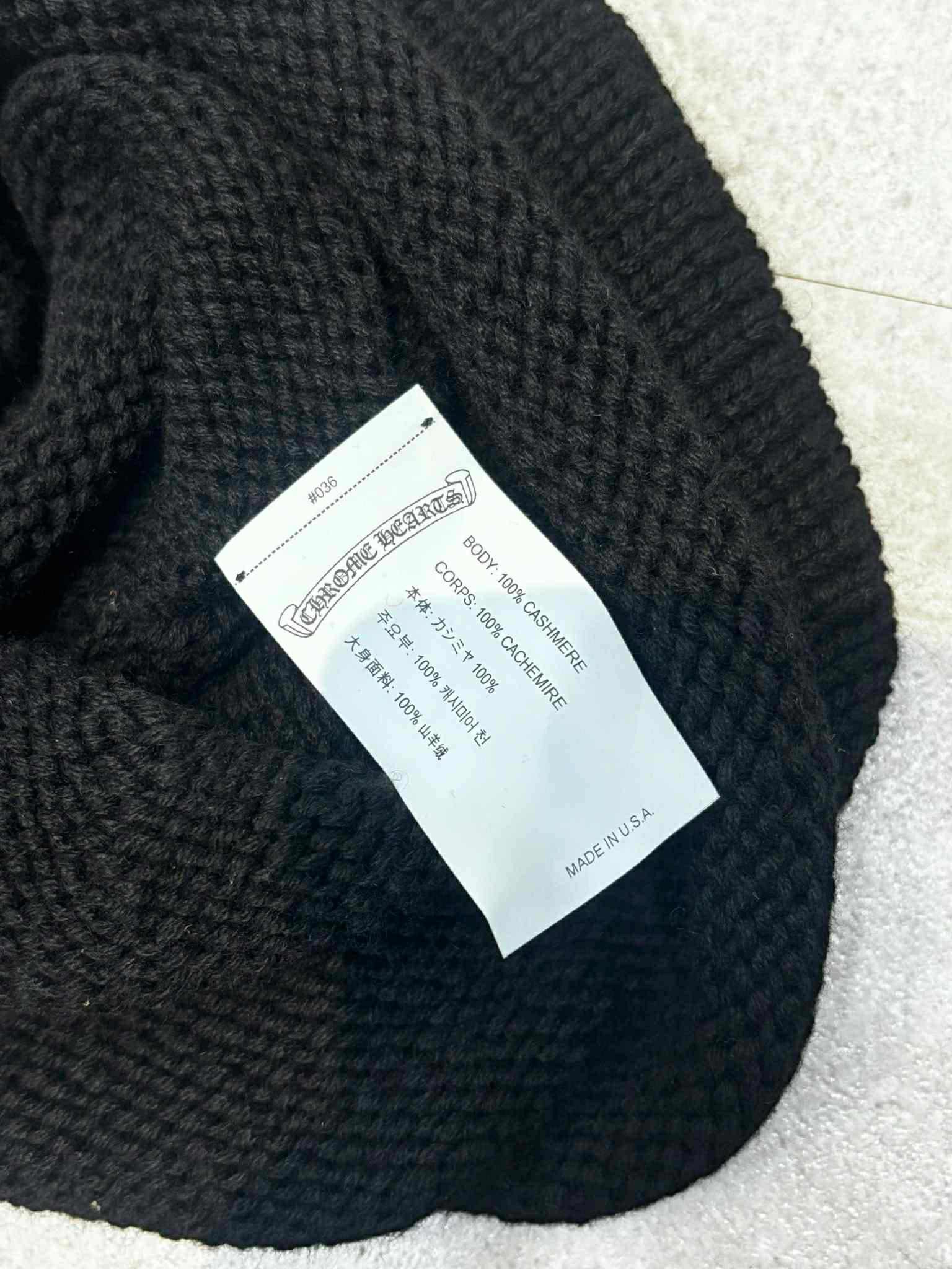 Chrome Hearts BLACK AND WHITE LOGO CHROME HEARTS BEANIE Size ONE SIZE - 10 Thumbnail