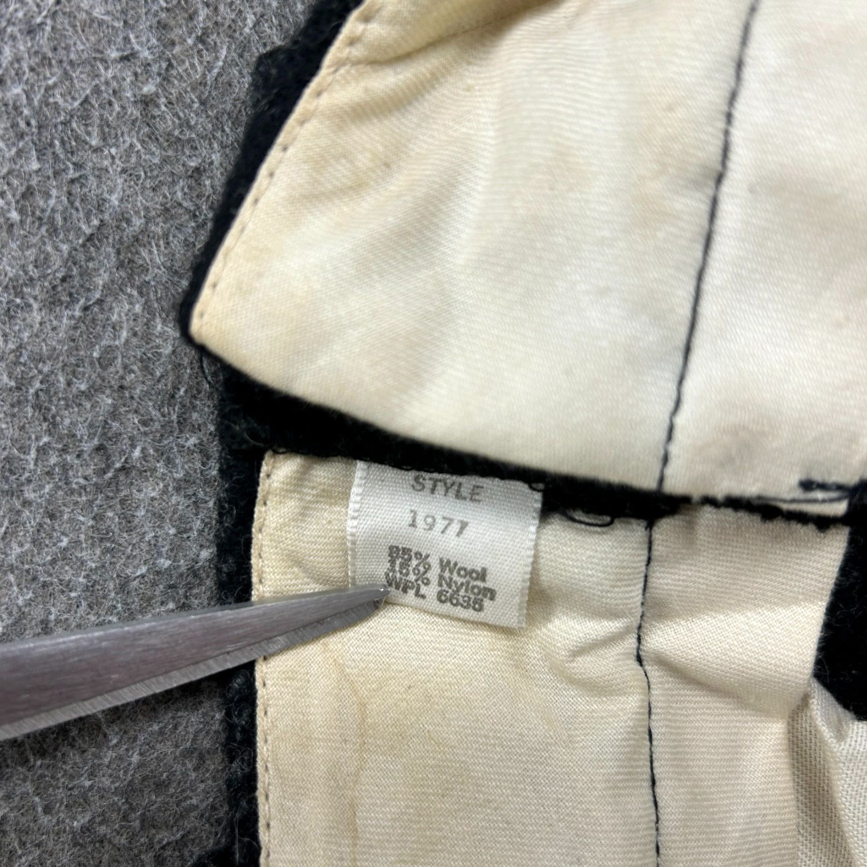 Vintage VINTAGE Woolrich Pants Mens 34x28 Black Wool Tweed Striped 80s 90s Chino Straight Front Pocket Regular 34in Size US 34 / EU 50 - 5 Thumbnail
