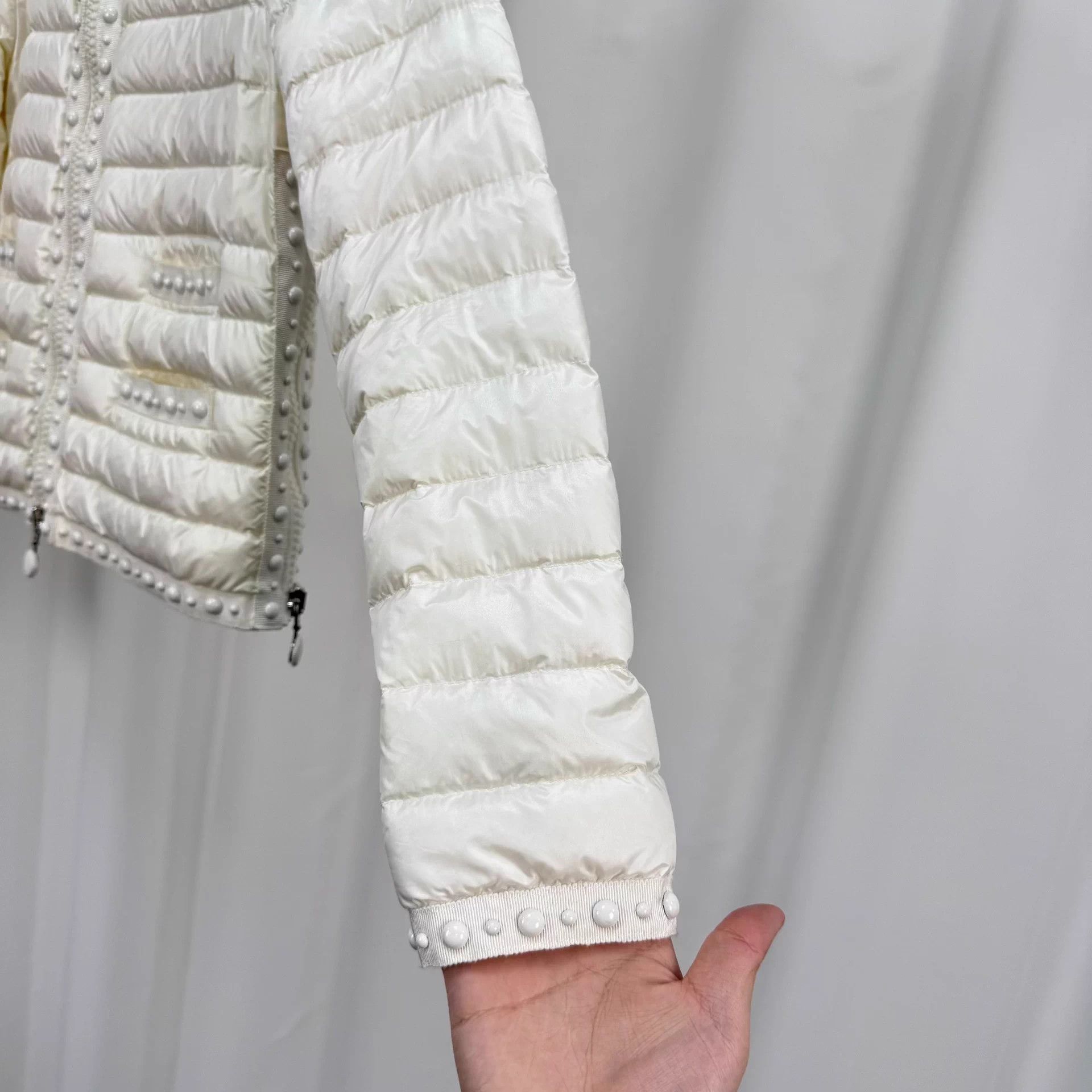 Moncler Moncler white embroidered logo puffer coat 0 99 new Size XS / US 0-2 / IT 36-38 - 4 Thumbnail