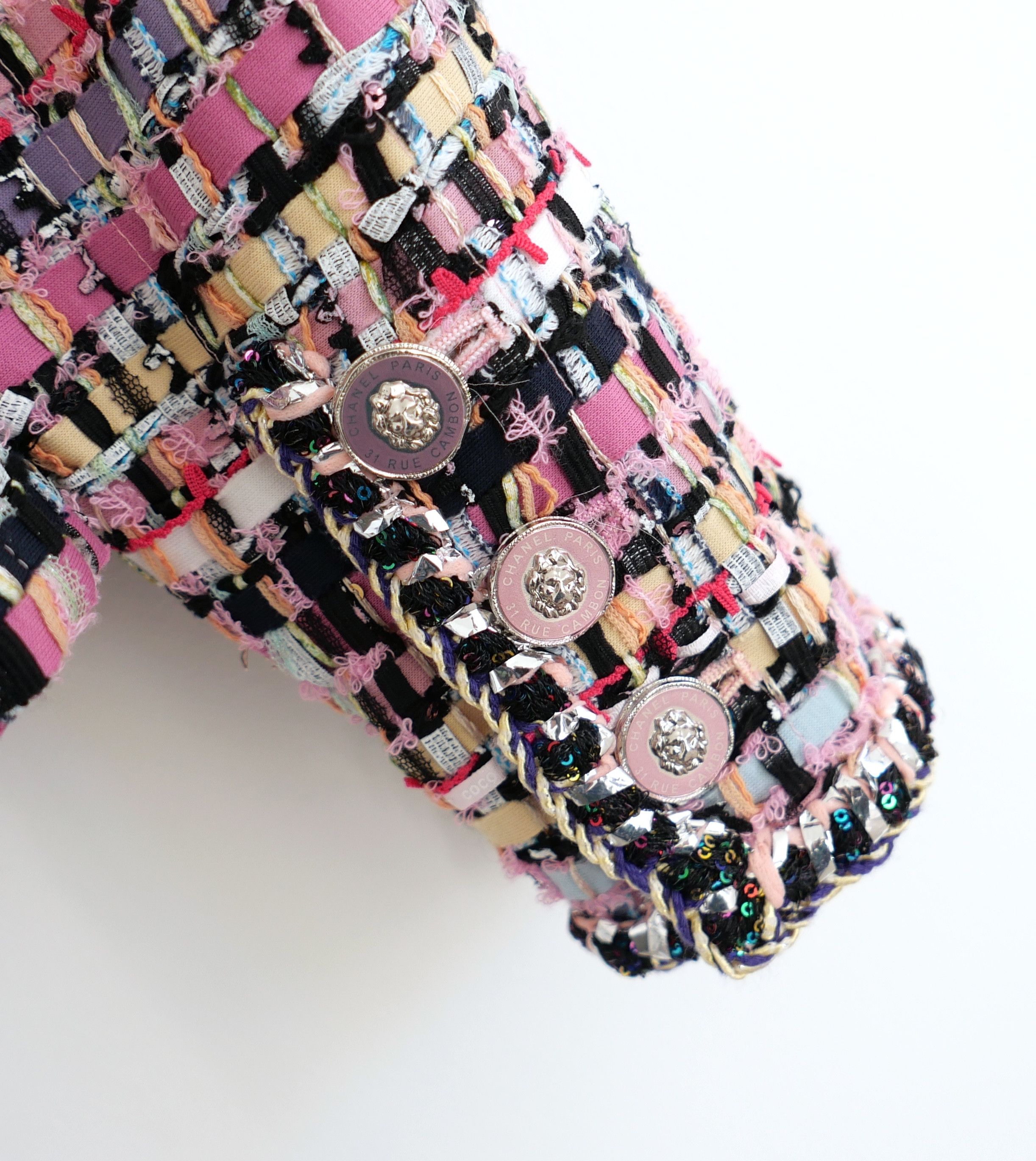 Chanel Chanel Pink Tweed Jacket 22P 2002 Pre Spring-Summer Size XS / US 0-2 / IT 36-38 - 6 Thumbnail