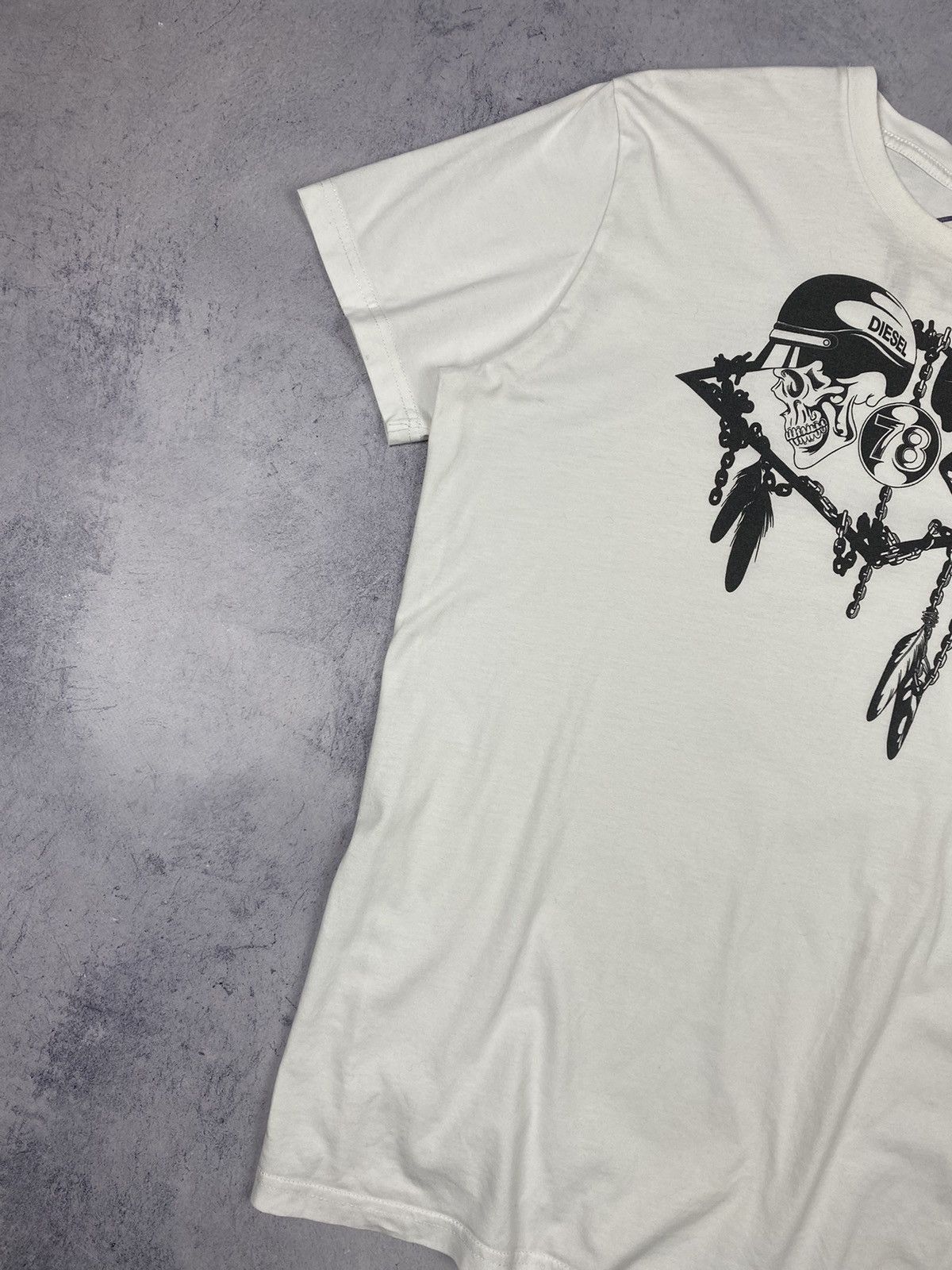 Diesel Vintage 00s Diesel Skulls Biker Motorcycle Y2K Tee Size US L / EU 52-54 / 3 - 4 Thumbnail