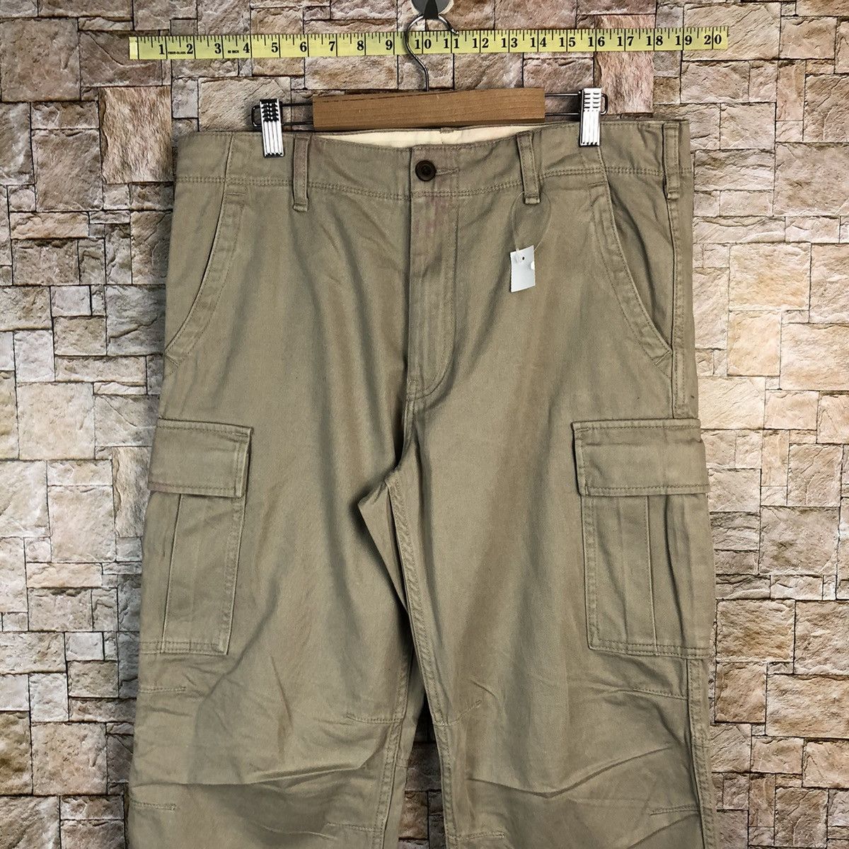 Japanese Brand Uniqlo Cream Cargo Multipocket Pants #A636 Size US 33 - 5 Thumbnail