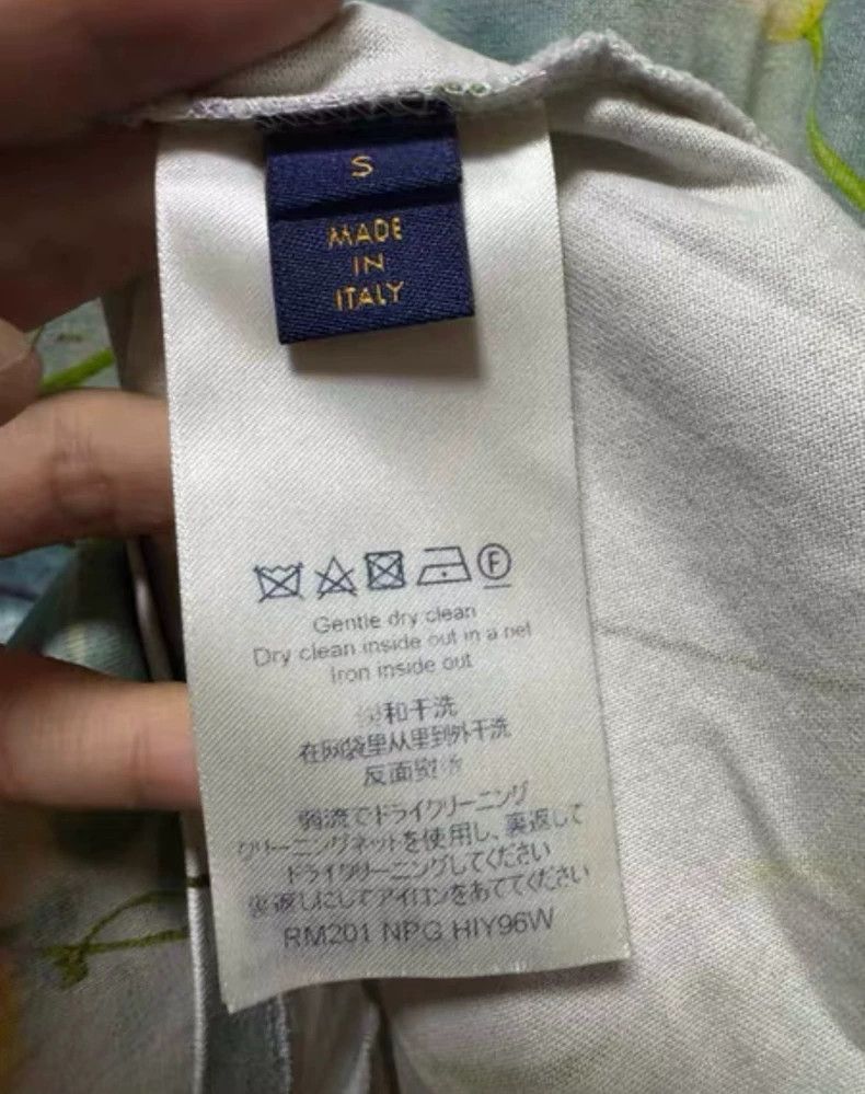 Louis Vuitton Louis Vuitton Rendered Floral Embroidery Short Sleeve 2503- Size US S / EU 44-46 / 1 - 4 Thumbnail