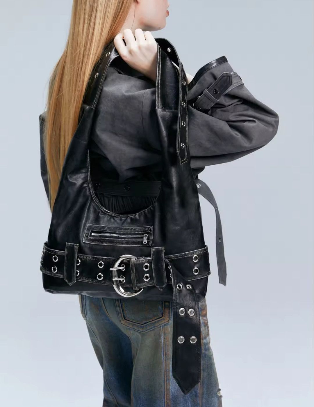 Leather × Vintage Rivet Buckle PU Handbag Shoulder Bag Punks Y2K Size ONE SIZE - 4 Thumbnail