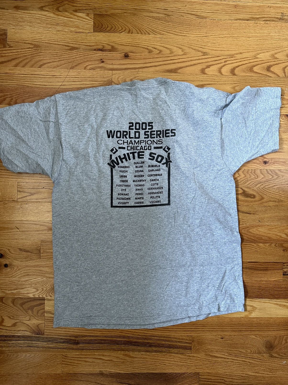 MLB × Vintage Chicago White Sox 2005 World Series Champions Grey T Shirt Size US XL / EU 56 / 4 - 2 Thumbnail