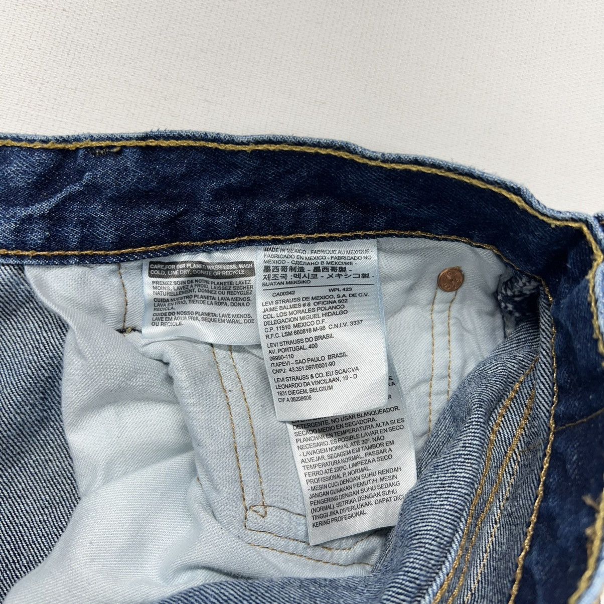 Levi's Levis Jeans Blue 501 Straight Original Denim Button Fly Size US 33 - 7 Thumbnail