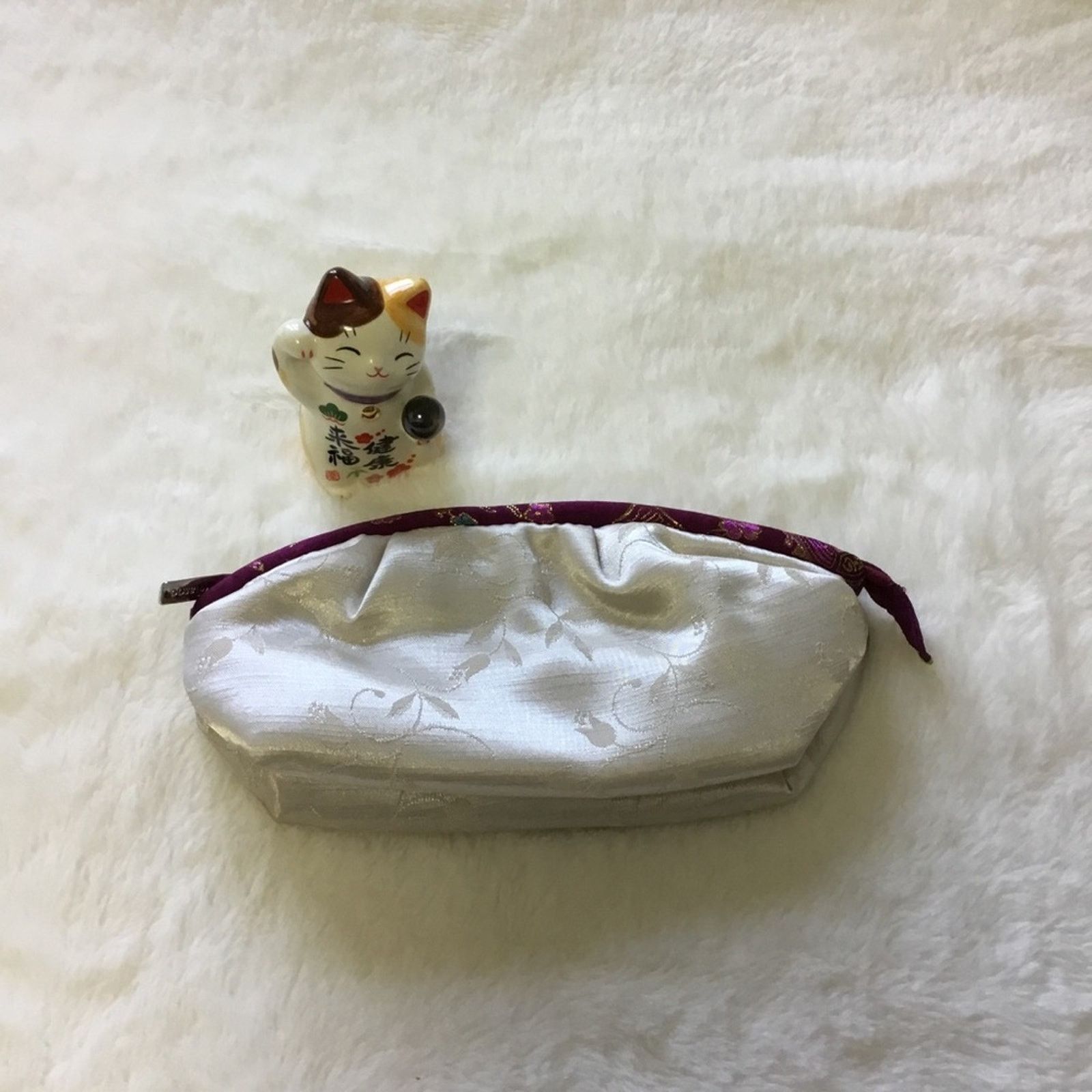Other Sulwhasoo Silver Cosmetic Bag Size ONE SIZE - 1 Thumbnail