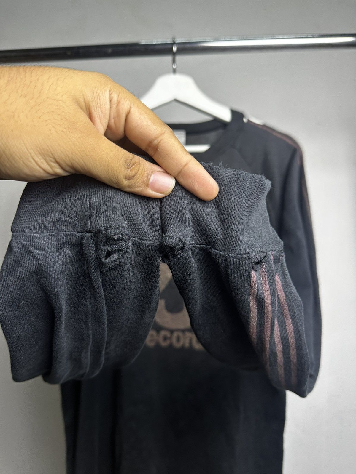 Vintage THRASHED 90’s DefJam Records Europe Longsleeve Tshirt Size US L / EU 52-54 / 3 - 7 Thumbnail