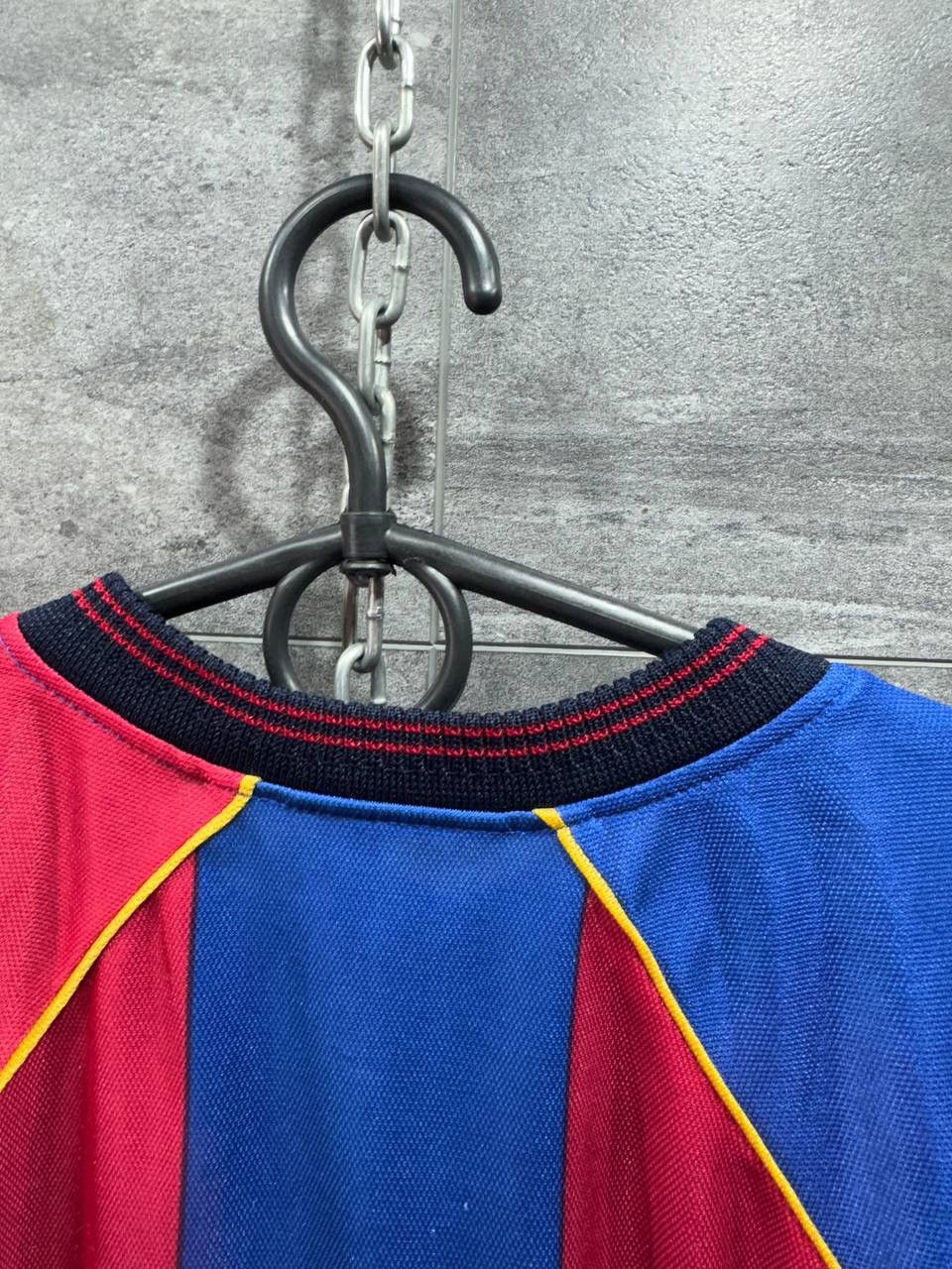 Vintage Vintage FC Barcelona #10 Rivaldo Soccer Jersey Shirt Size US L / EU 52-54 / 3 - 16 Thumbnail