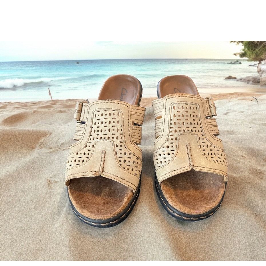 Clarks Clarks Sandals Shoes Slip-On's Flats Beige Leather Size 6.5 Size US 6.5 / IT 36.5 - 2 Thumbnail