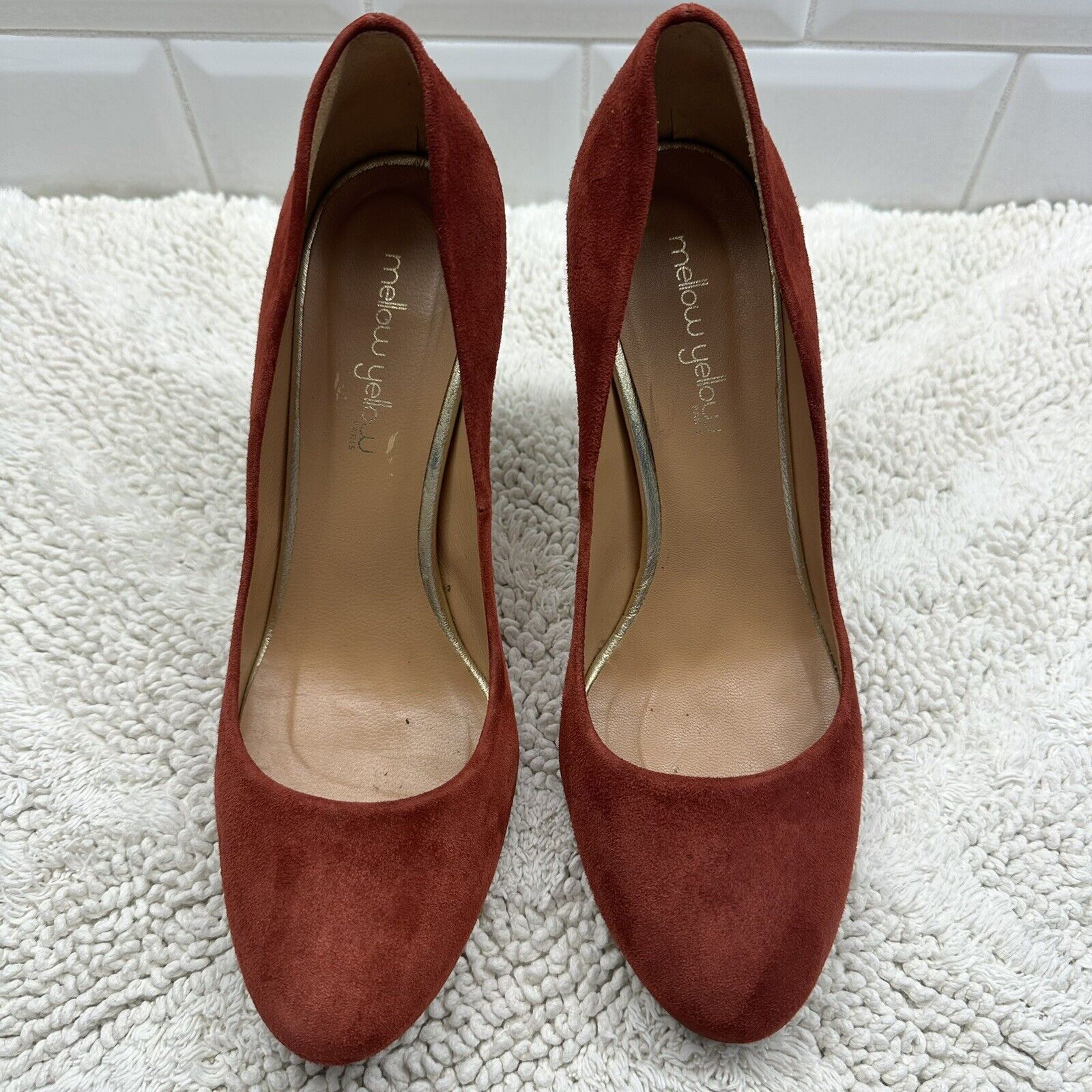 Other Round Toe Suede Pumps In Deep Terracotta 38 Made In Spain Size US 7.5 / IT 37.5 - 9 Thumbnail