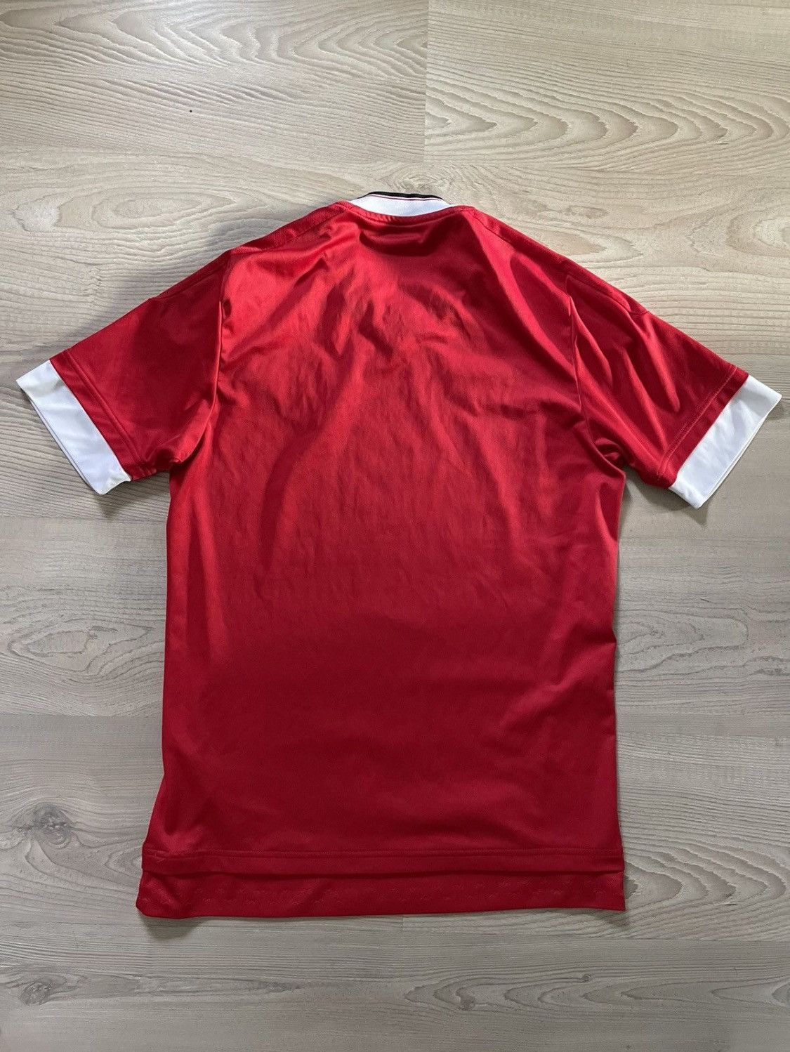 Adidas Manchester United 2015 Home Soccer Jersey Size US M / EU 48-50 / 2 - 4 Thumbnail