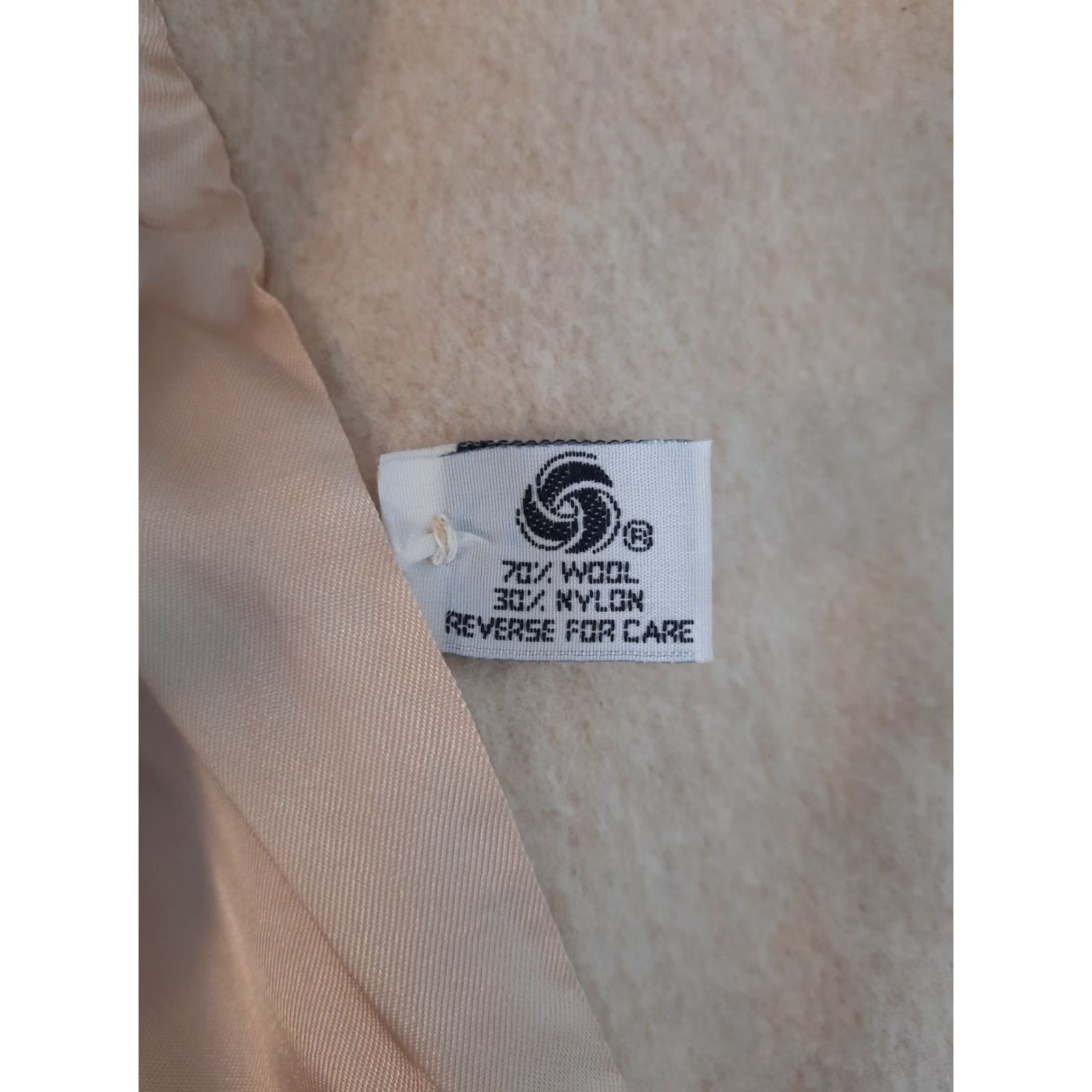 Vintage VINTAGE Herman Kay Coat Wool Blend Beige Tan Womens Petite Sz 10 Made in USA Size L / US 10 / IT 46 - 3 Thumbnail