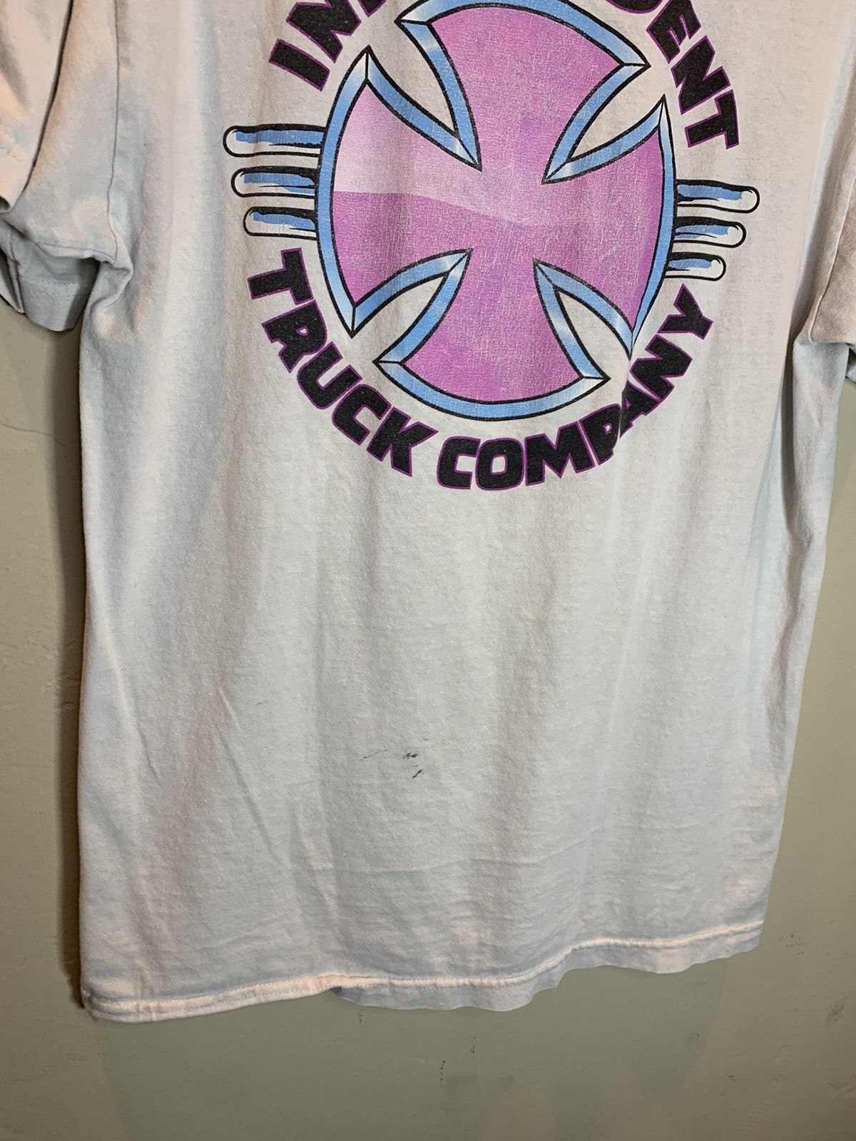 Independent Truck Co. *RARE* Vintage Independent Truck Co Cross Skate Art T-Shirt Size US M / EU 48-50 / 2 - 10 Thumbnail