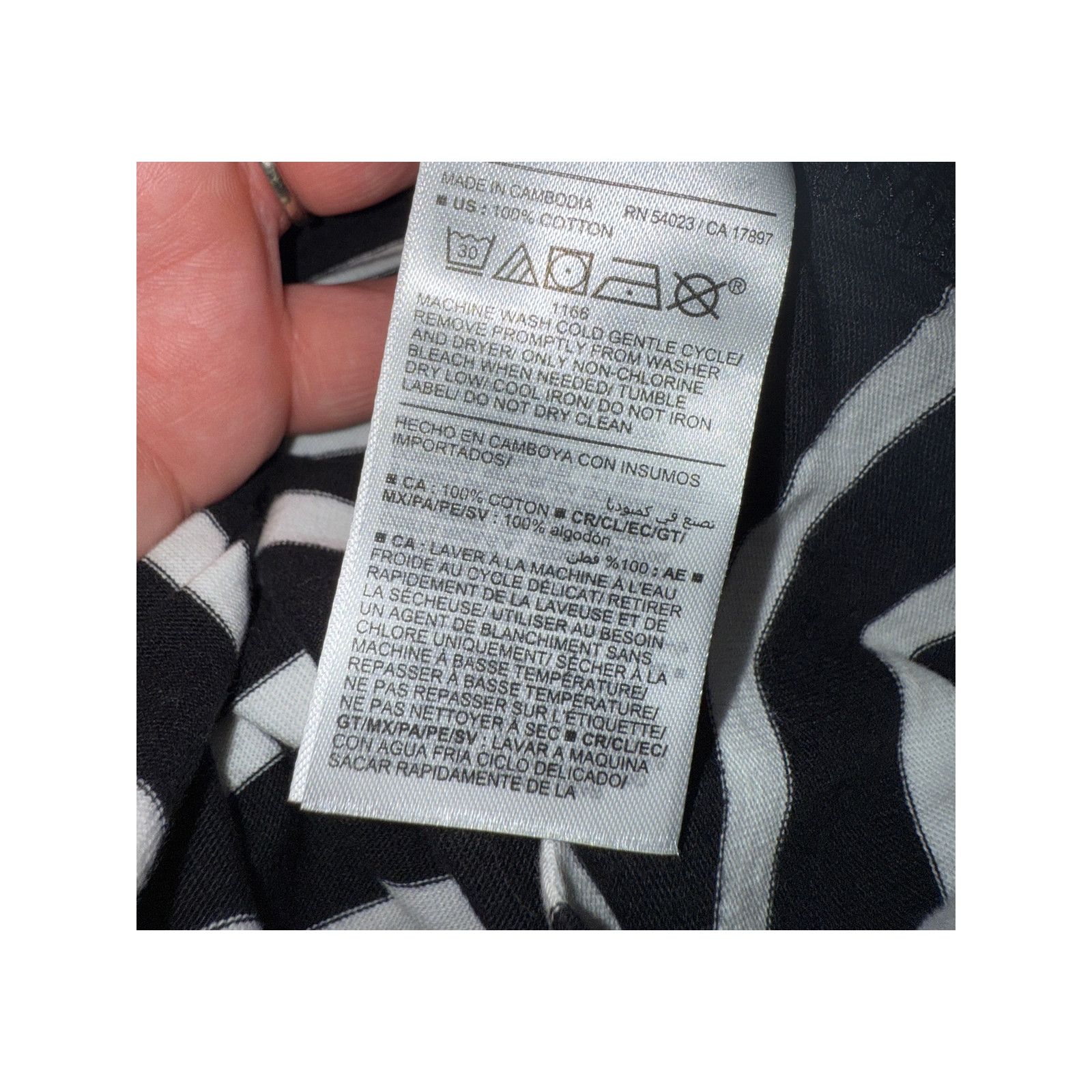 Old Navy Old Navy EveryWear Long-Sleeve T-Shirt Black White Large Size M / US 6-8 / IT 42-44 - 3 Thumbnail