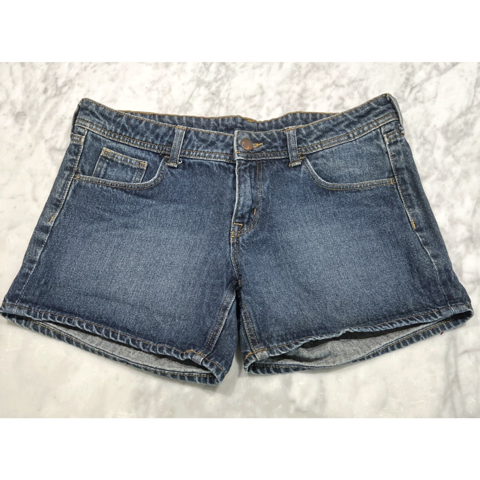 H&M H&M &Denim Denim Jean Shorts Womens Size 10 Low Waist Medium Wash Stretchy (Blue) Casual Summer Women Regular Rise High Inseam 4 in Size 32" / US 10 / IT 46 - 2 Thumbnail