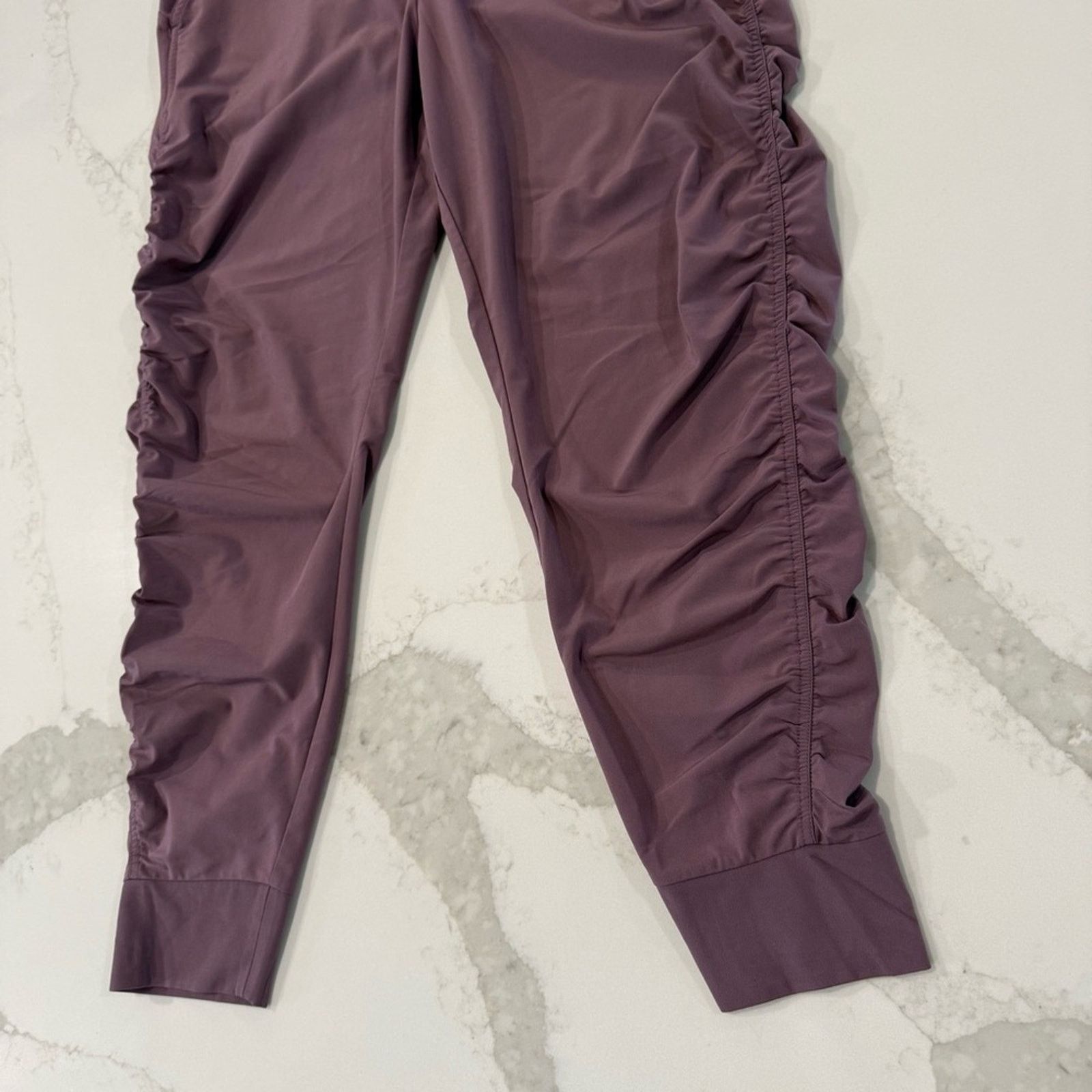 Athleta Athleta Attitude Ruched Jogger Pants Womens 6 VolcanicViolet Size 28" / US 6 / IT 42 - 6 Thumbnail