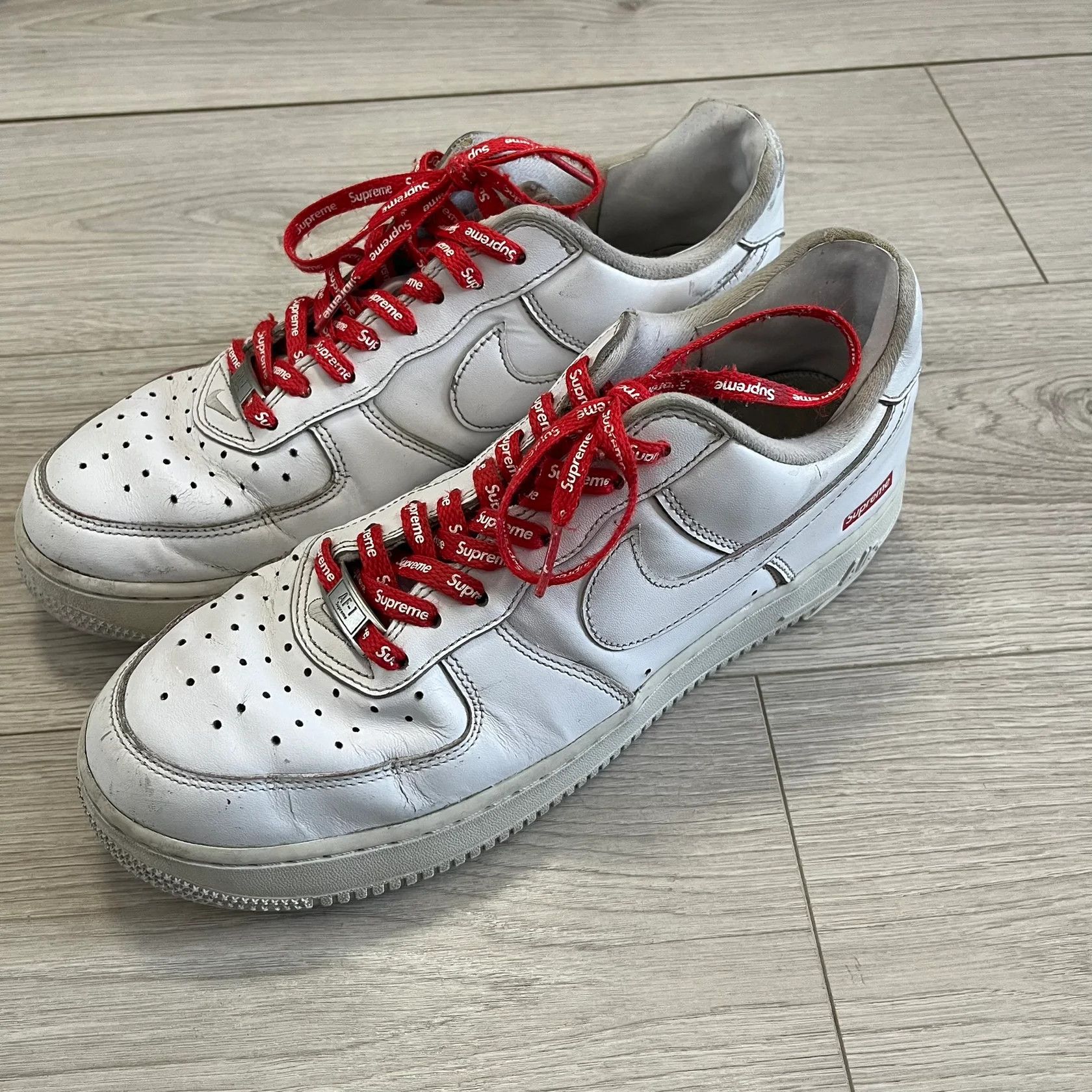 Nike × Supreme supreme air force 1 low white Regular Size US 9.5 / EU 42-43 - 1 Thumbnail
