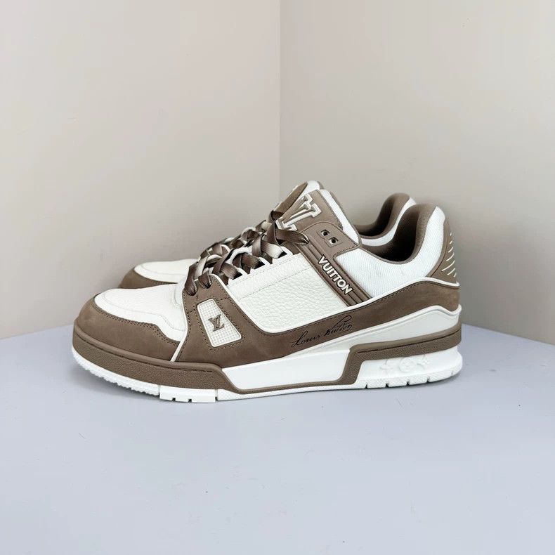 Louis Vuitton Louis Vuitton Taupe Trainer Casual Shoes Size US 8.5 / EU 41-42 - 1 Thumbnail