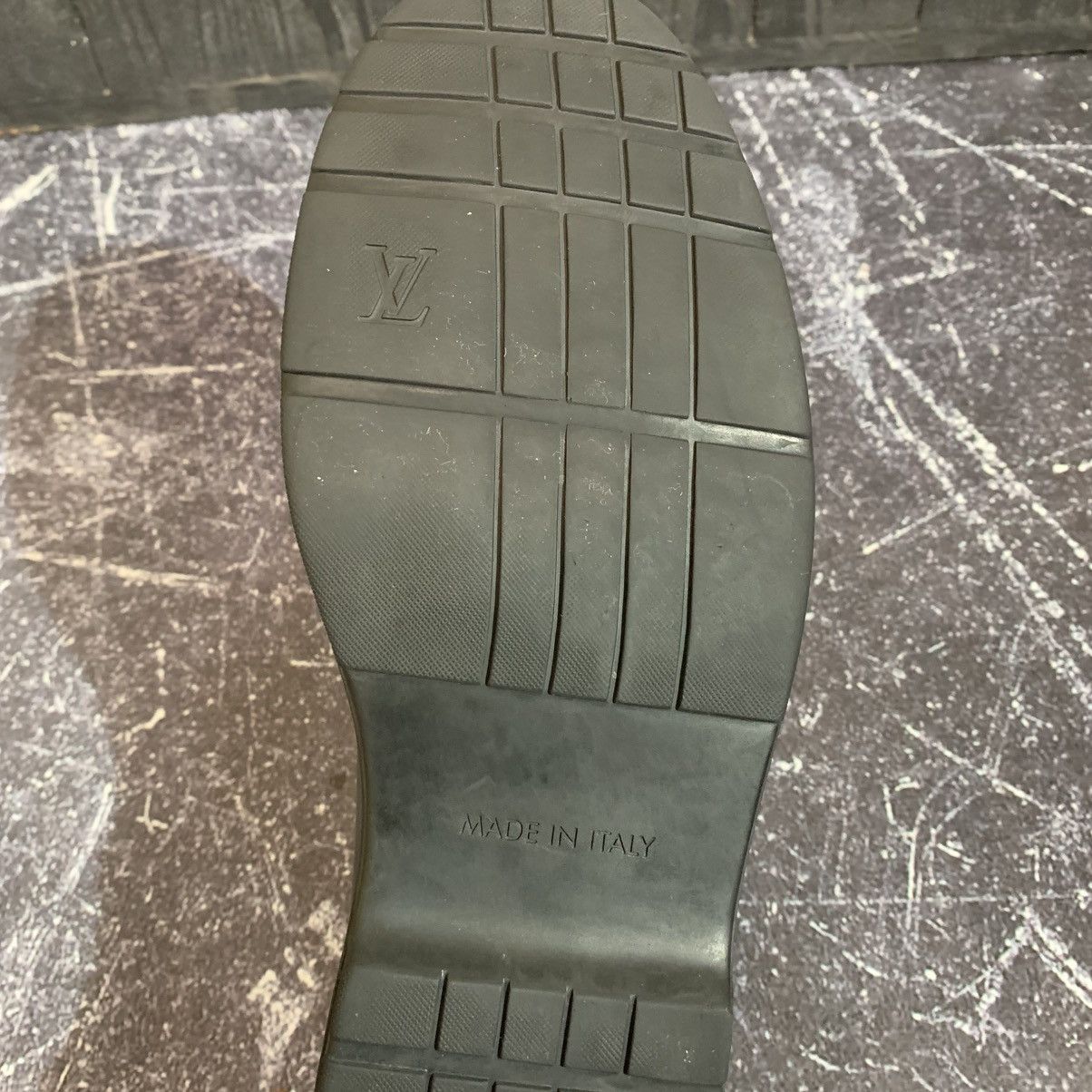 Louis Vuitton Louis Vuitton Black leather chukka boots Size 8.5 Size US 8.5 / EU 41-42 - 9 Thumbnail