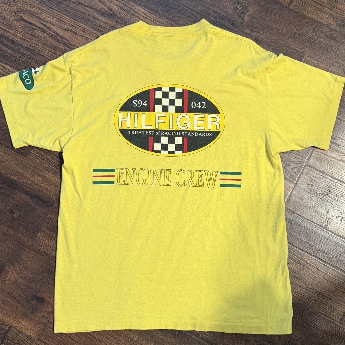 Other Vintage Tommy Hilfiger Engine Crew Castrol F1 Racing Tee Size US L / EU 52-54 / 3 - 2 Thumbnail