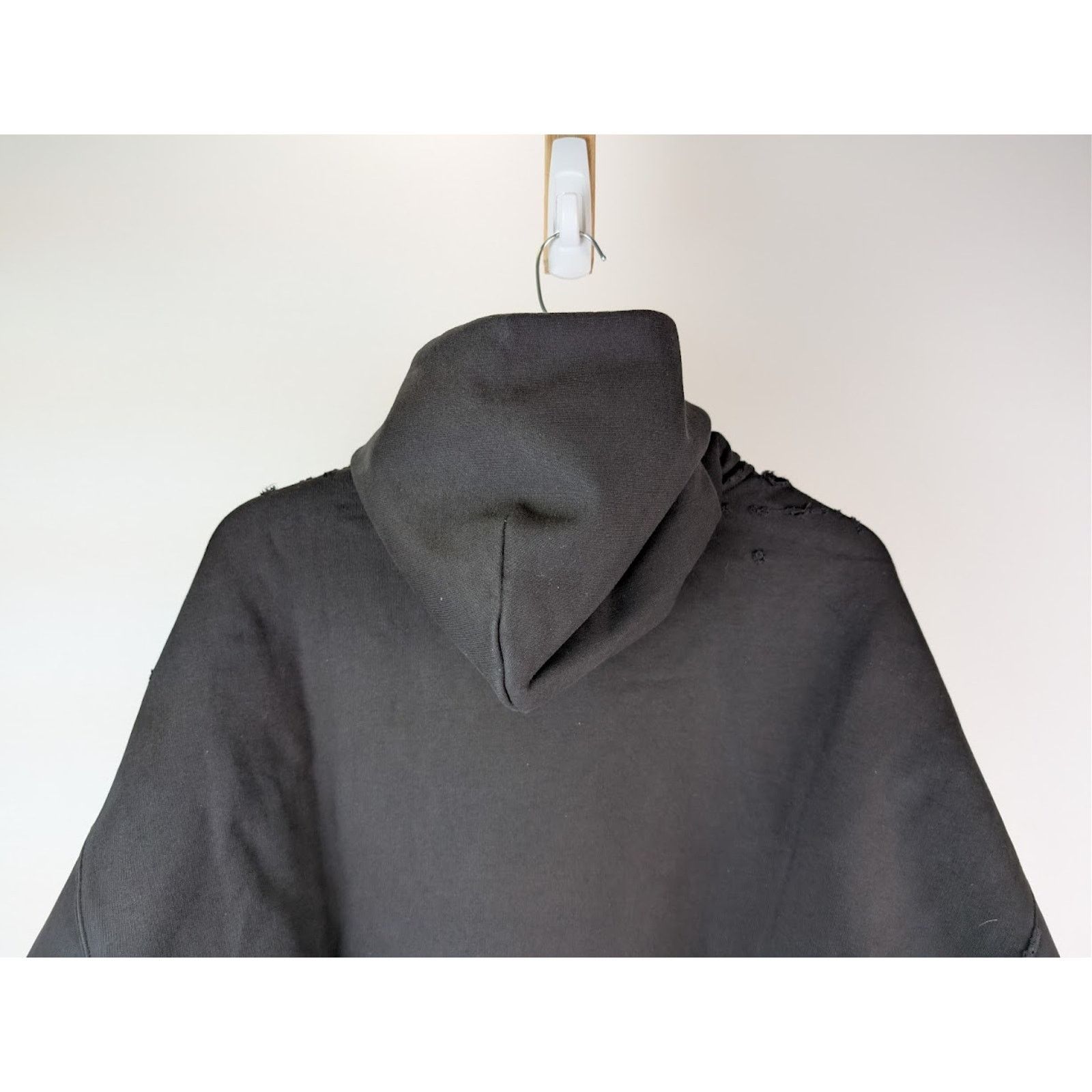 Balenciaga o1rshd1BB Motel Crystal Crown Large Fit Hoodie Faded Black Size US M / EU 48-50 / 2 - 11 Thumbnail