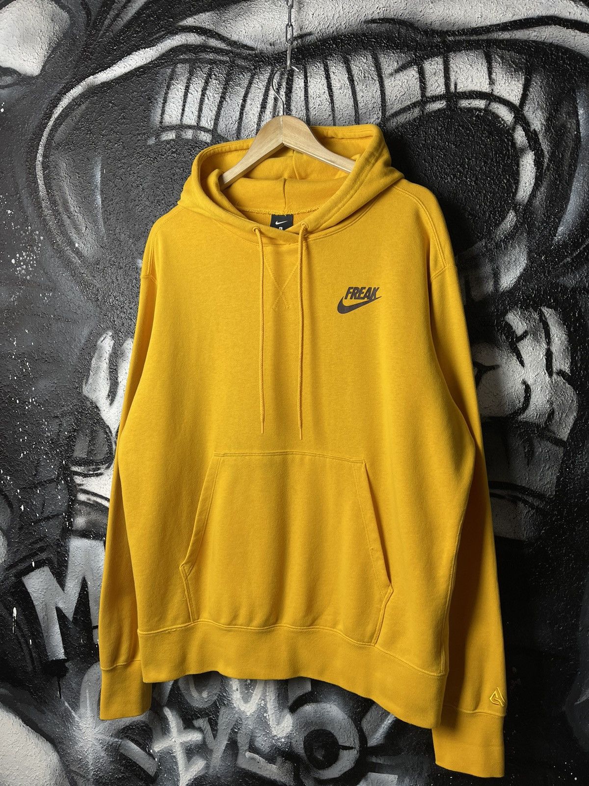 Nike Nike Giannis “FREAK” Pullover Hoodie University Gold Men’s L Size US L / EU 52-54 / 3 - 1 Thumbnail