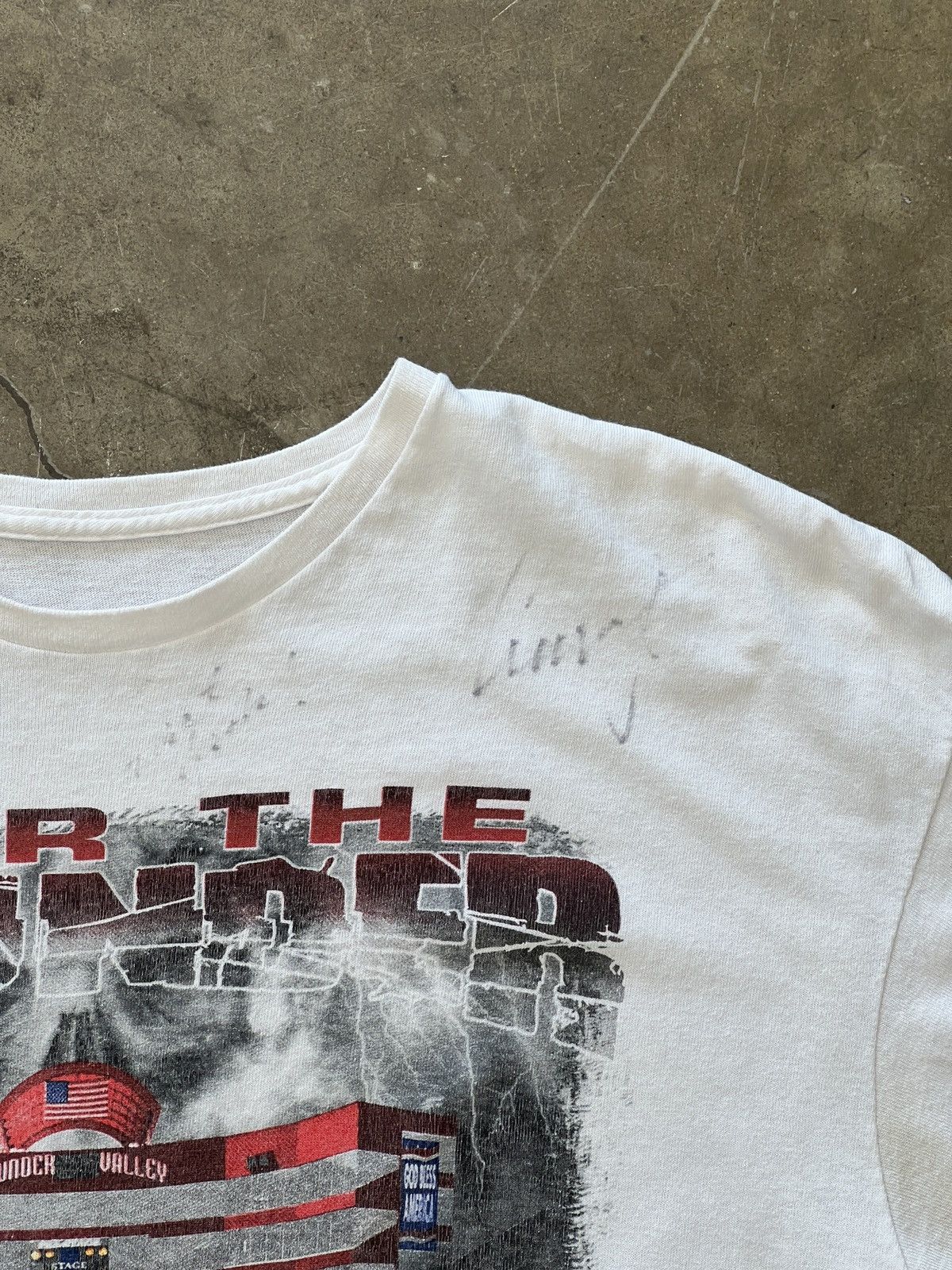 NASCAR × Vintage Vintage Fear the Thunder Bristol Dragway Signatures Tee XL Size US XL / EU 56 / 4 - 6 Thumbnail