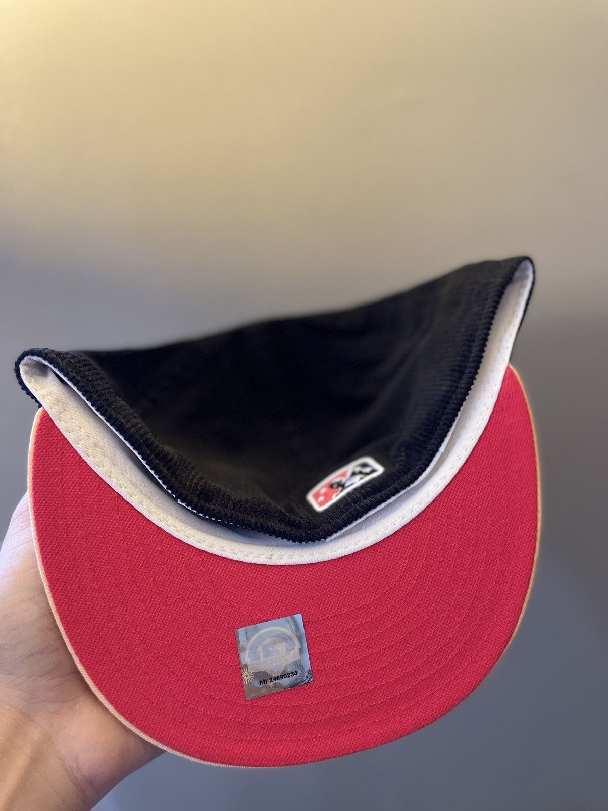 New Era Exclusive fitted corduroy buffalo bison size 7 3:8 brand new Size ONE SIZE - 3 Thumbnail