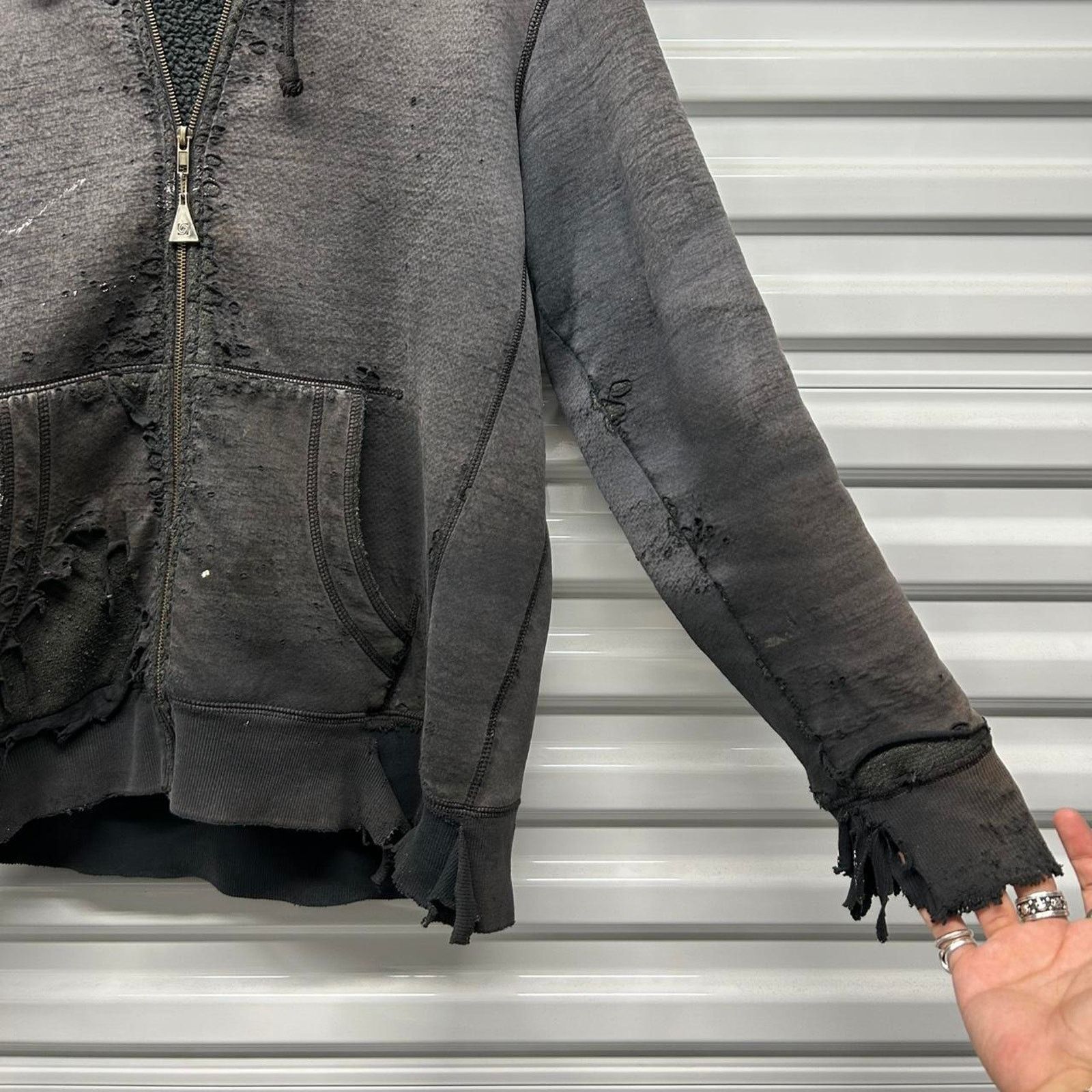 Other VTG/Y2K Super Thrashed/Distressed Faded Sherpa Zip Up Hoodie Size US XL / EU 56 / 4 - 8 Thumbnail