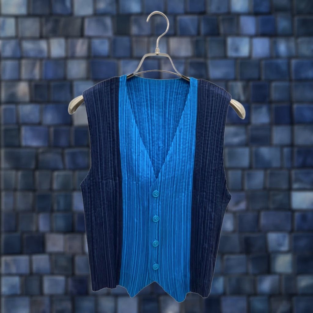 Issey Miyake ISSEY MIYAKE Men's Vest Size M Blue x Navy Polyester Casual USED Size US M / EU 48-50 / 2 - 1 Thumbnail