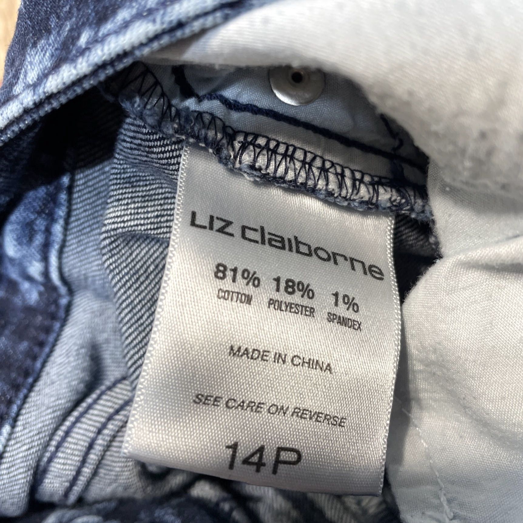 Liz Claiborne VINTAGE Liz Claiborne Women’s Petite 14P Blue Floral Print Straight Jeans Pants Size 36" / US 14 / IT 50 - 3 Thumbnail
