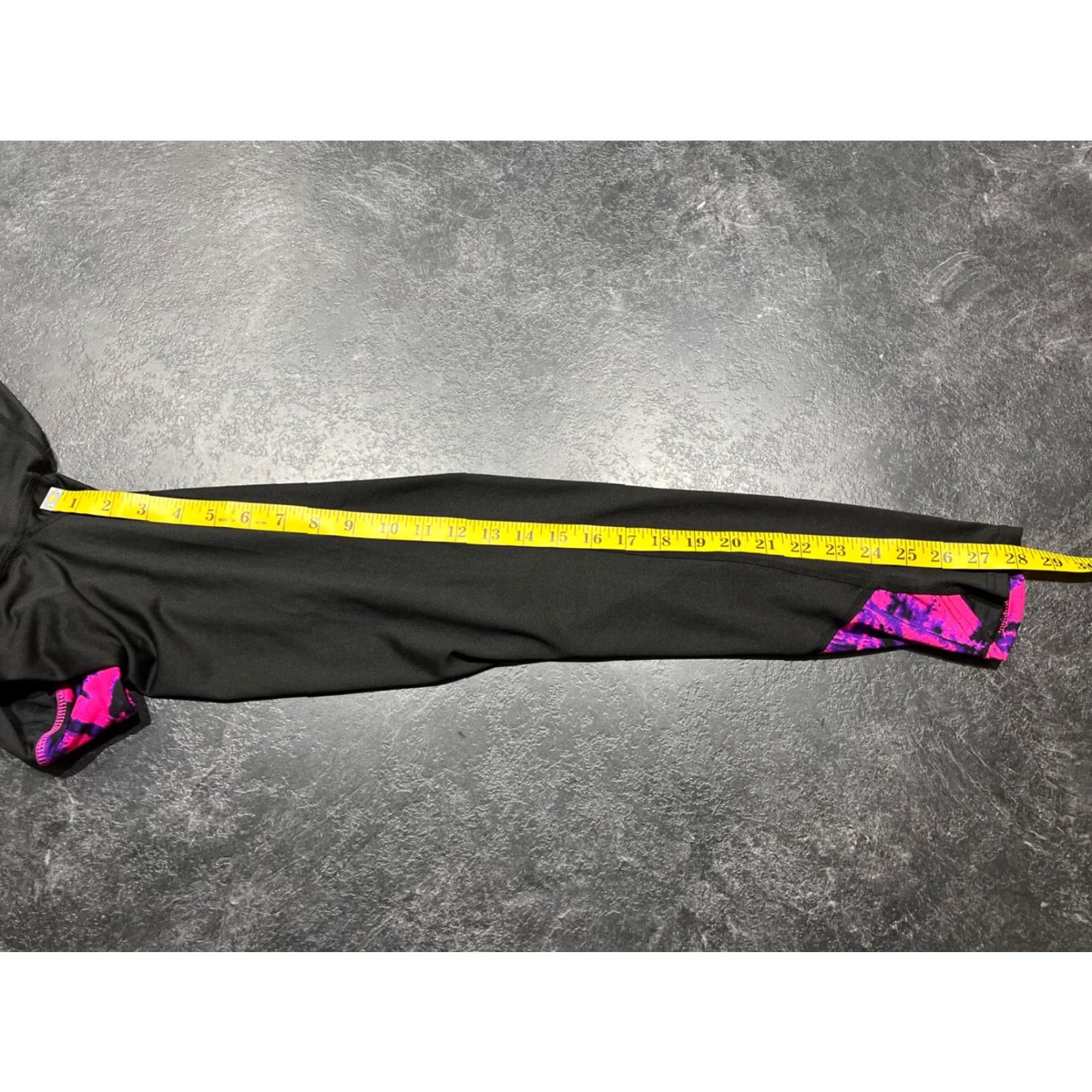 Vintage ZONE PRO Activewear Leggings Medium M Black Pink Geometric Compression Stretch Womens Size 32" / US 10 / IT 46 - 5 Thumbnail